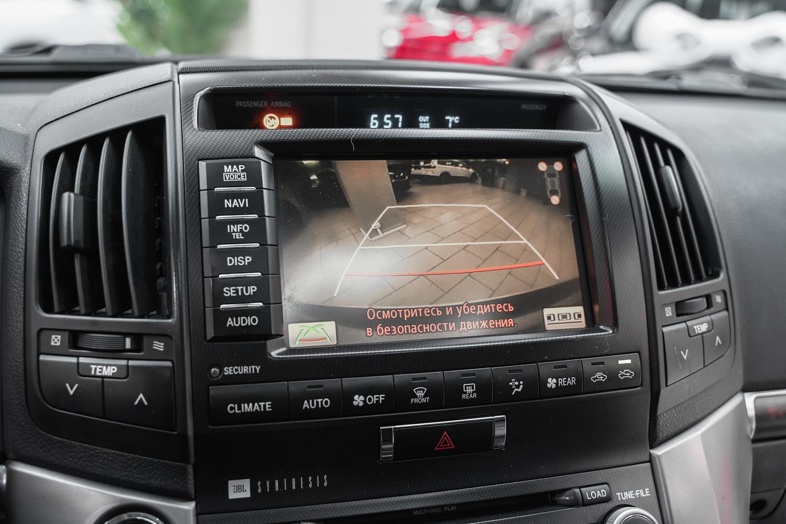 Toyota Land Cruiser 2011, белый, ДЦ Орехово