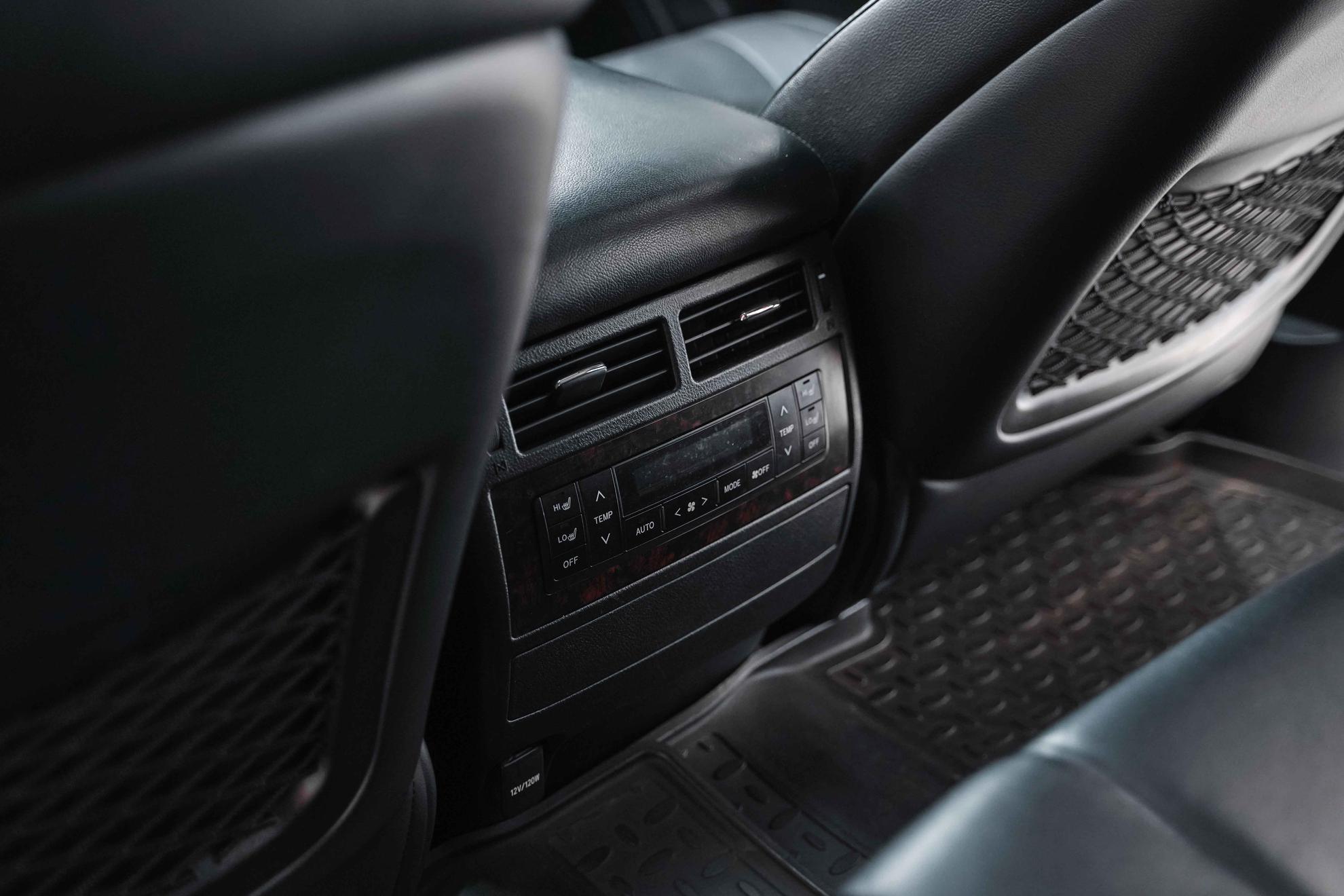 Toyota Land Cruiser 2014, черный, ДЦ Орехово
