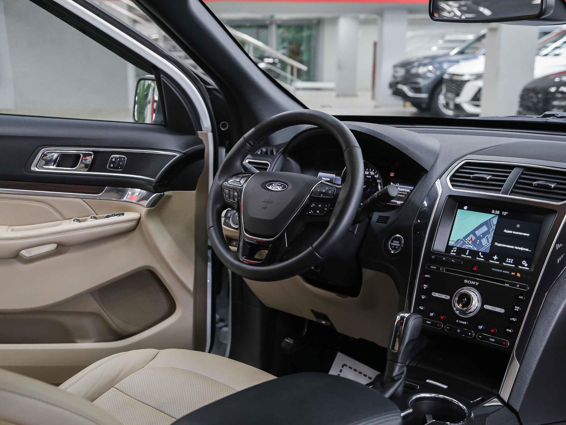 Ford Explorer 2018, белый, ДЦ Орехово