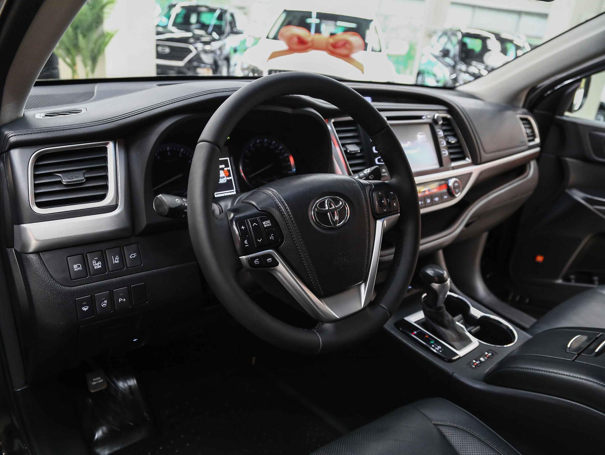 Toyota Highlander 2014, черный, ДЦ Орехово