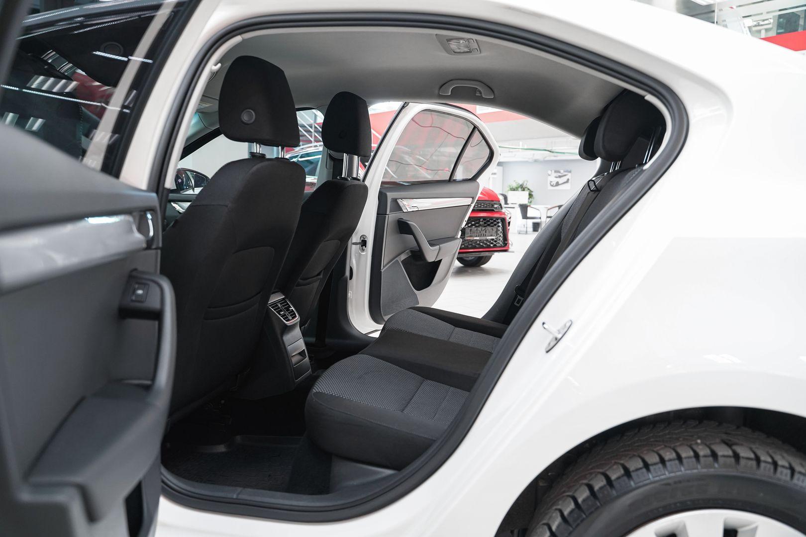 Skoda Octavia 2015, белый, ДЦ Орехово
