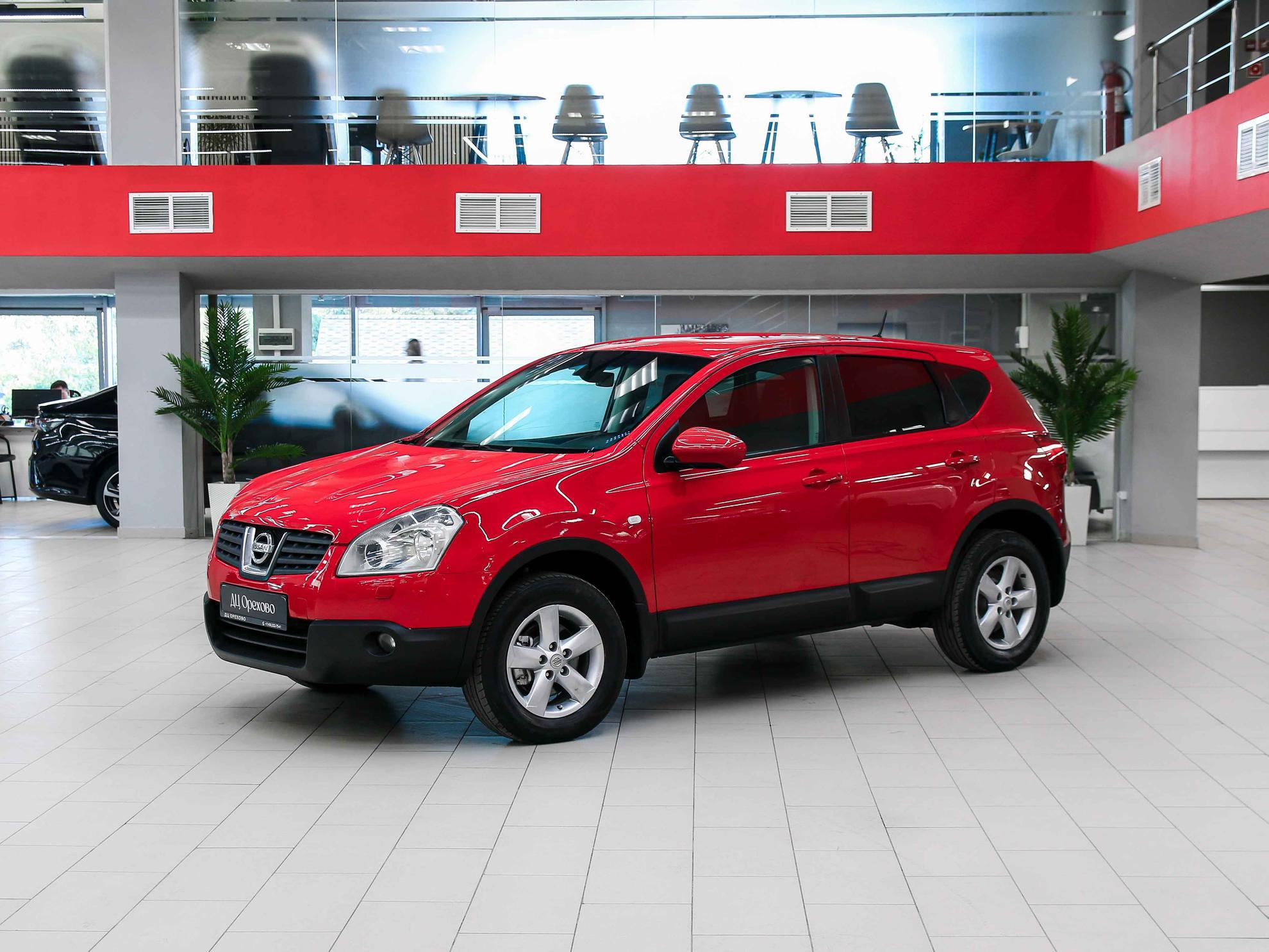 Nissan Qashqai 2008, красный, ДЦ Орехово