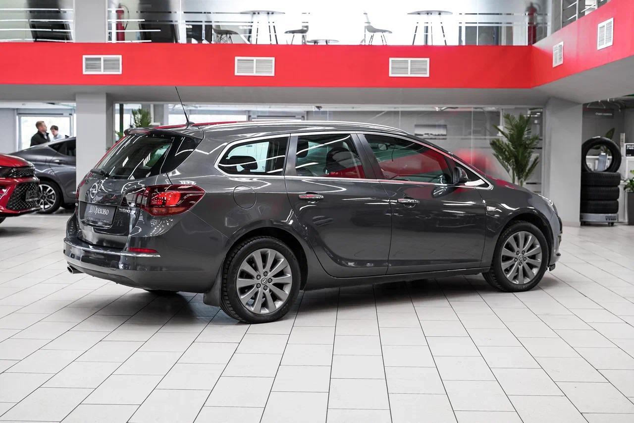 Opel Astra 2013, серый, ДЦ Орехово