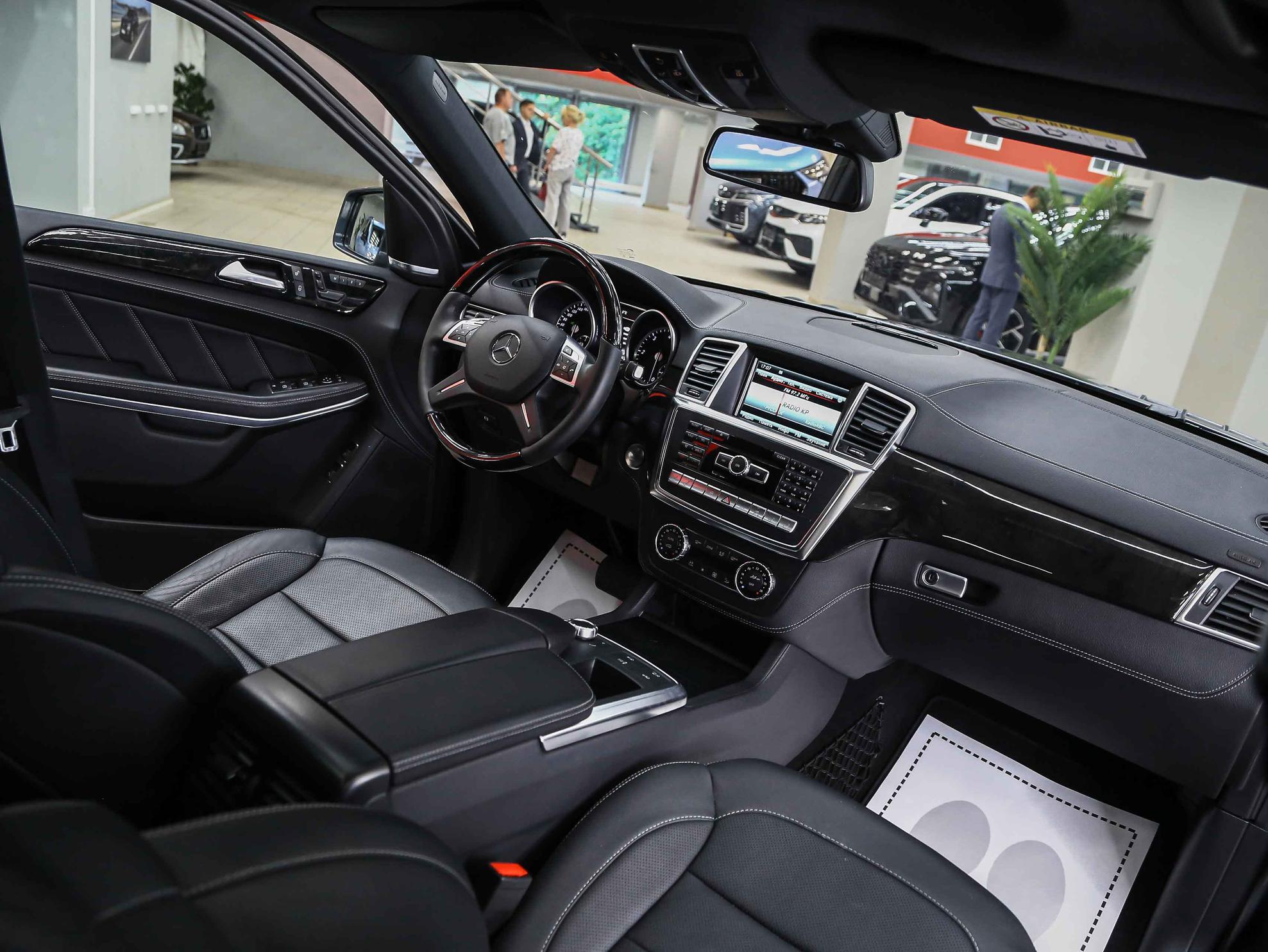 Mercedes-Benz GL-Класс 2014, серый, ДЦ Орехово