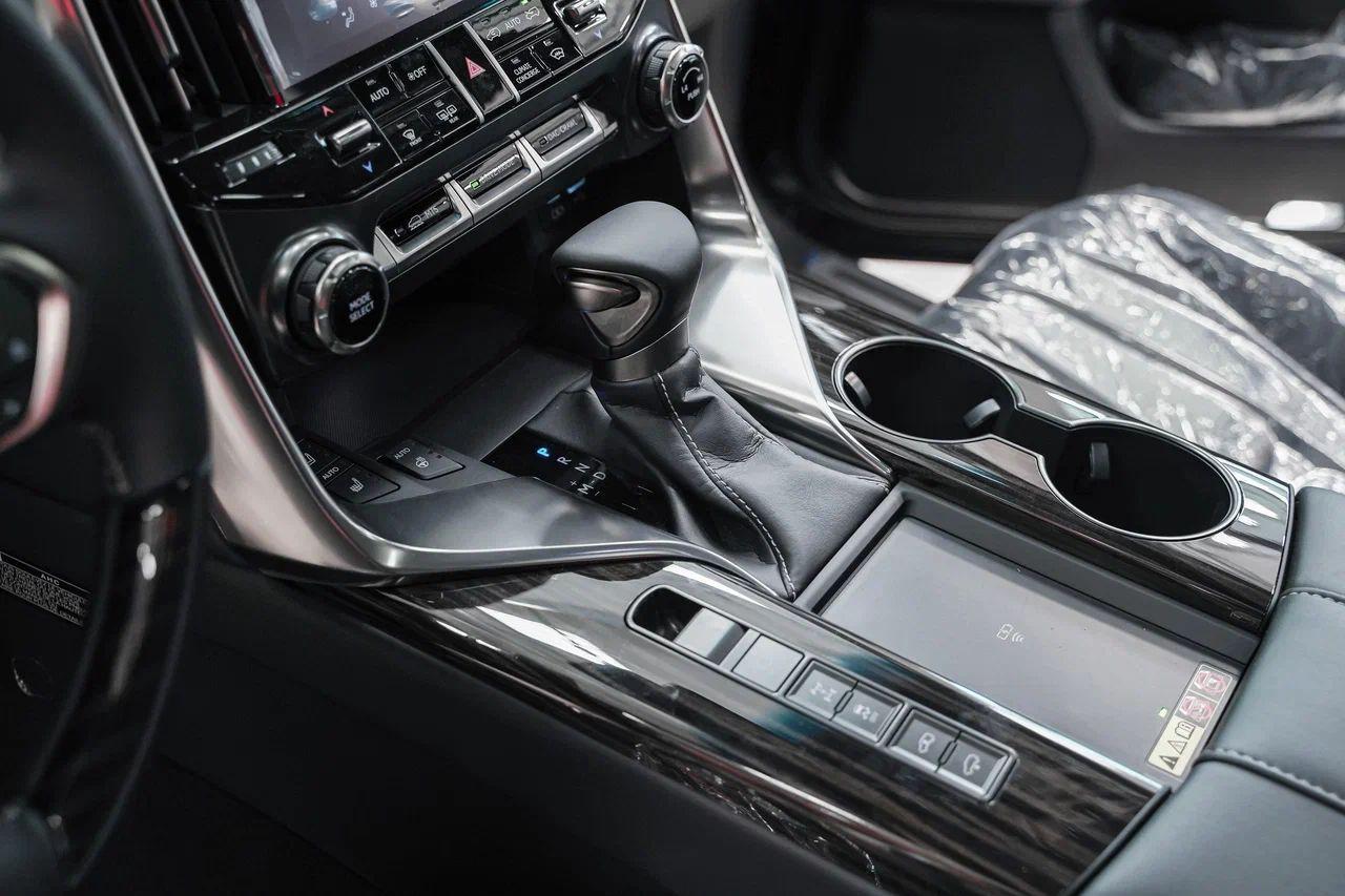 Lexus LX 2024, черный, ДЦ Орехово