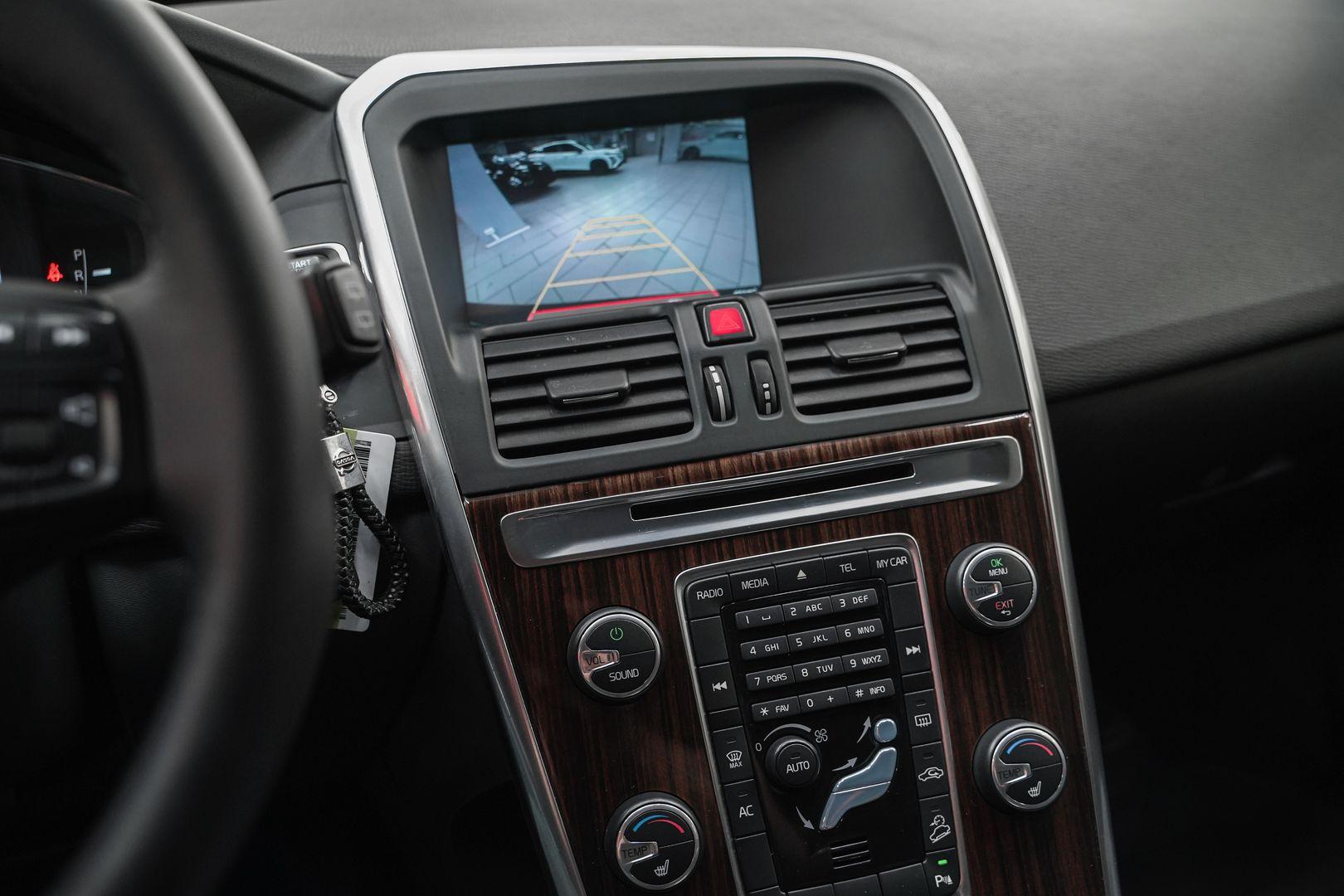 Volvo XC60 2013, синий, ДЦ Орехово