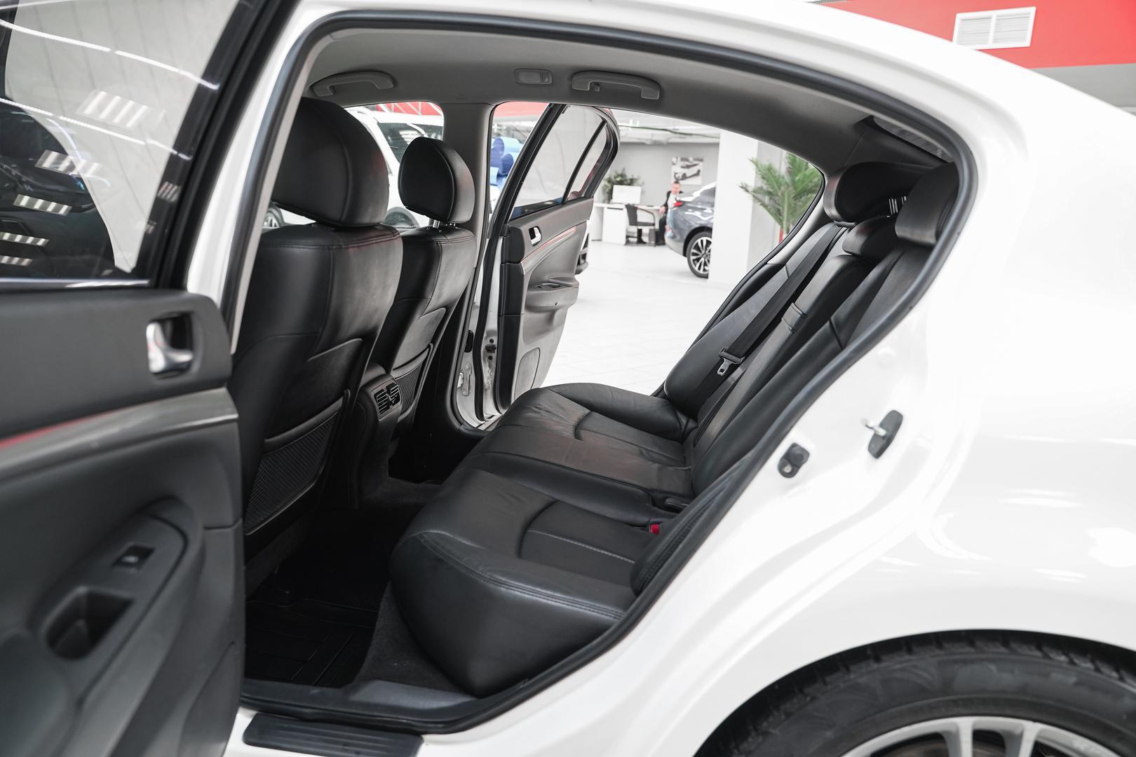 Infiniti G 2012, белый, ДЦ Орехово