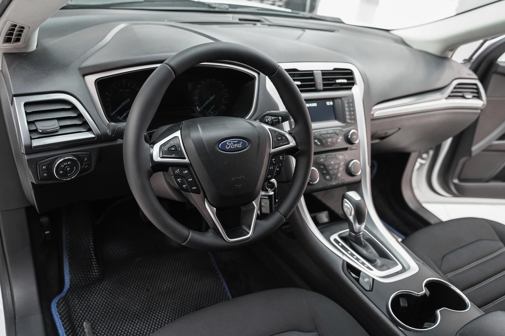 Ford Mondeo 2015, белый, ДЦ Орехово