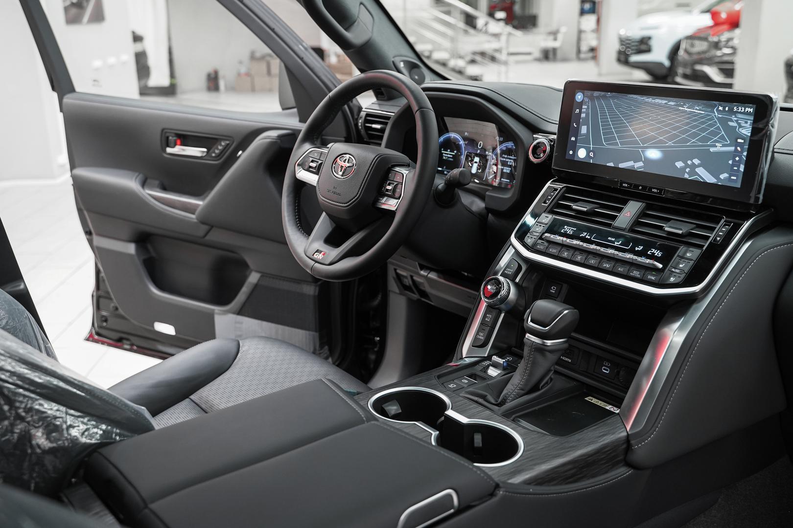 Toyota Land Cruiser 2025, черный, ДЦ Орехово