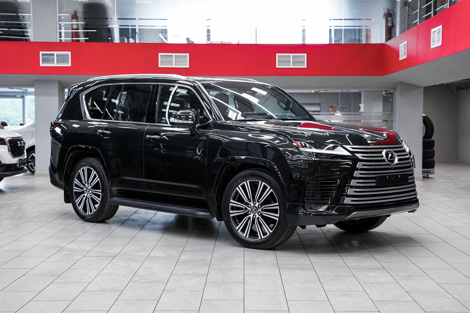 Lexus LX 2025, черный, ДЦ Орехово