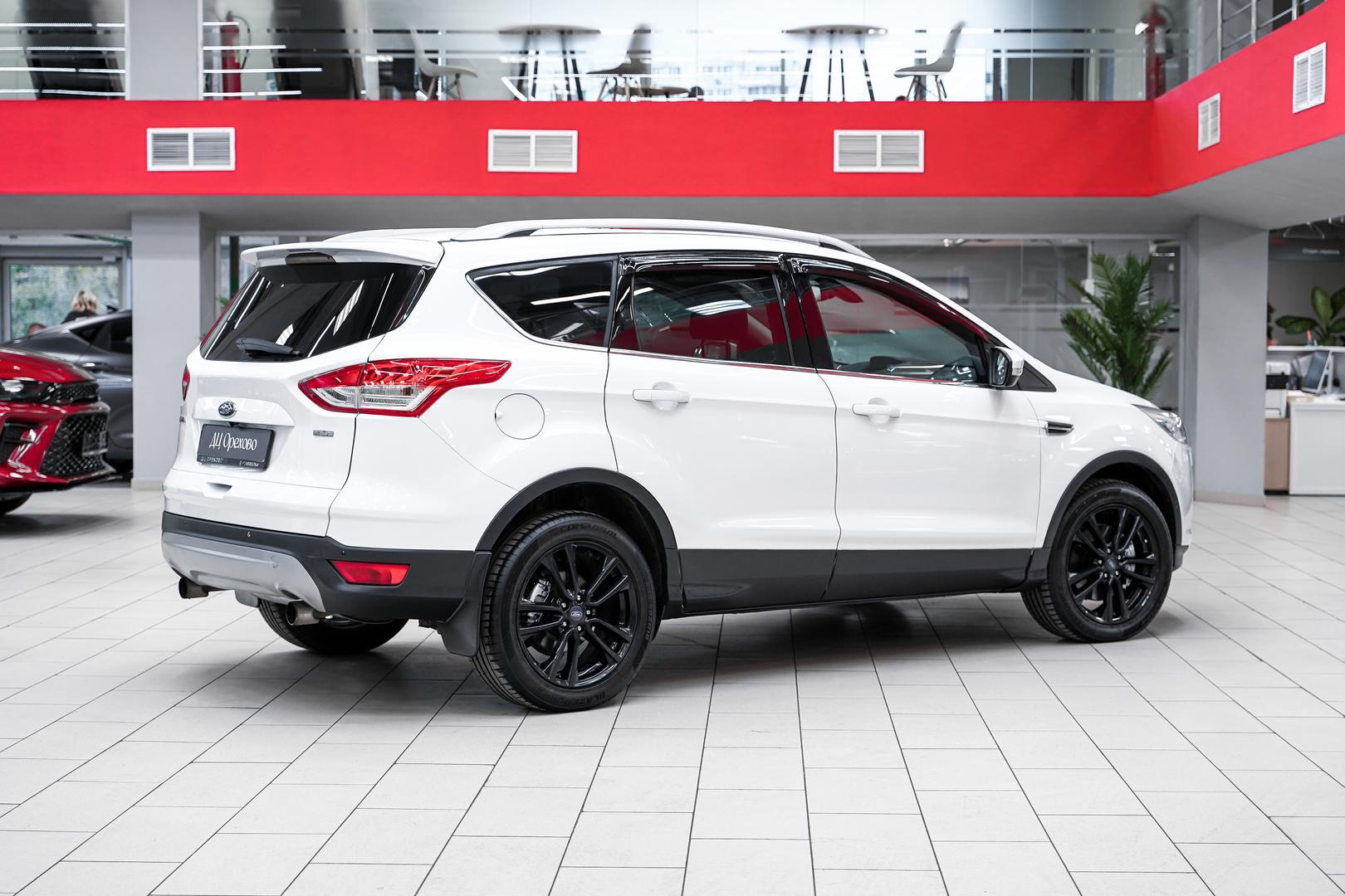 Ford Kuga 2014, белый, ДЦ Орехово