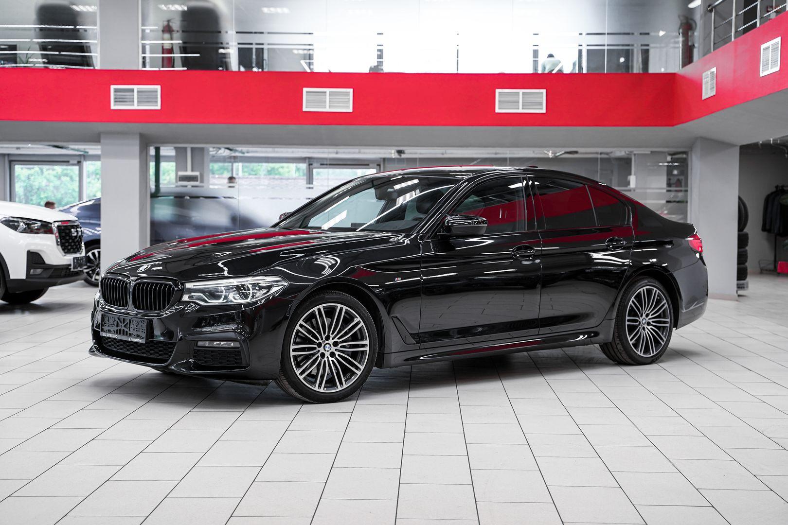 BMW 5 серии 2018, черный, ДЦ Орехово