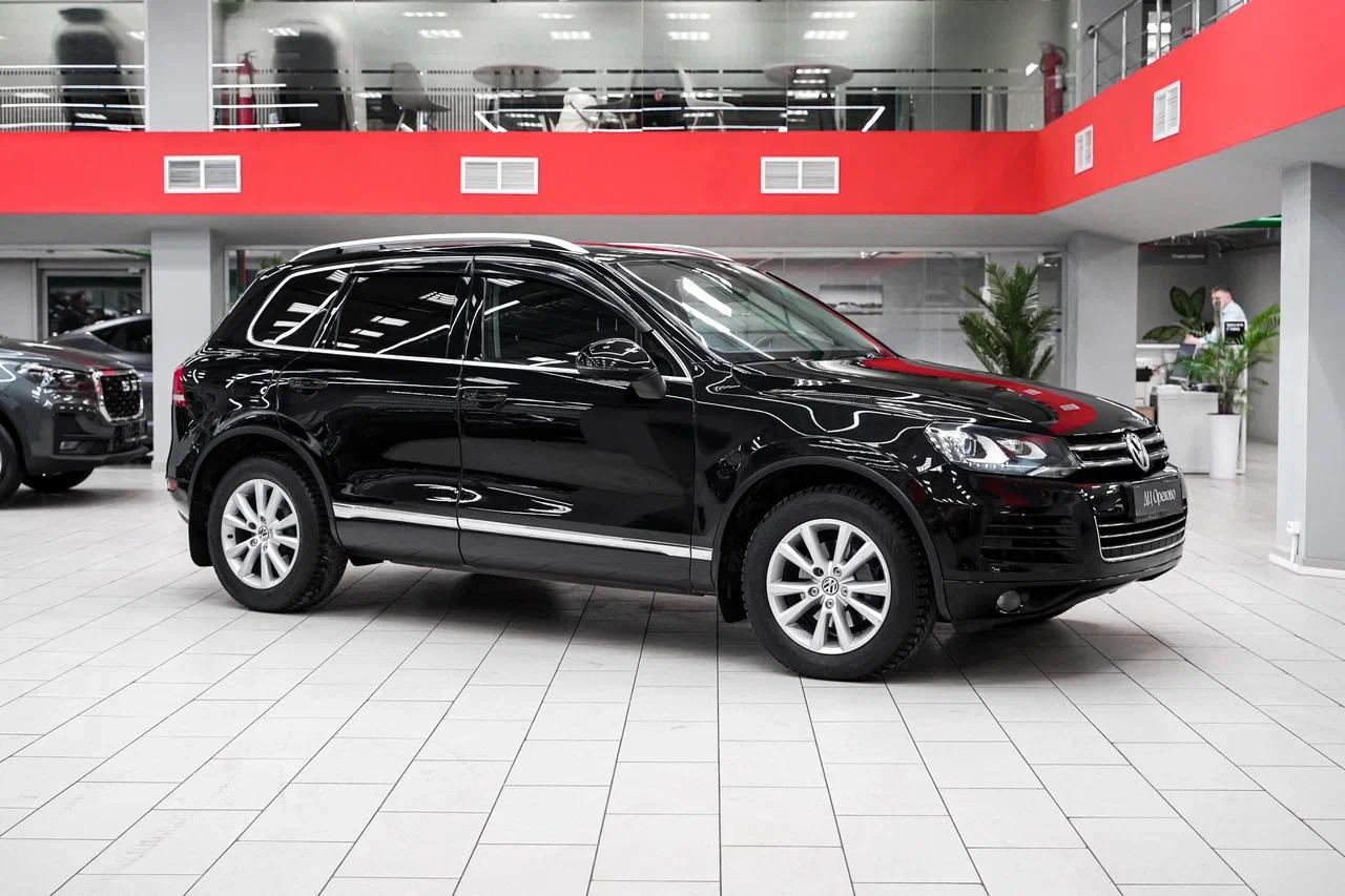 Volkswagen Touareg 2013, черный, ДЦ Орехово