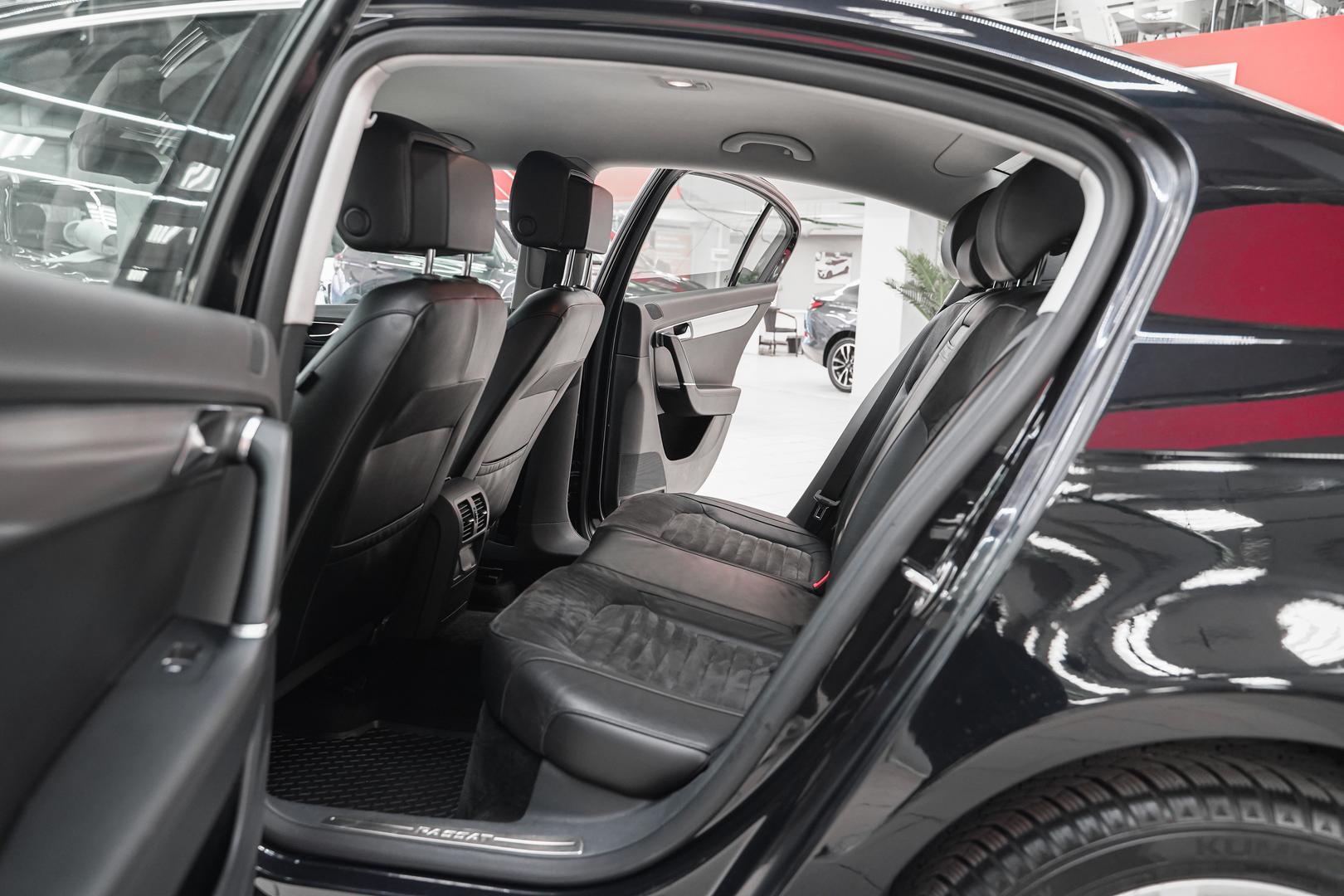 Volkswagen Passat 2011, черный, ДЦ Орехово