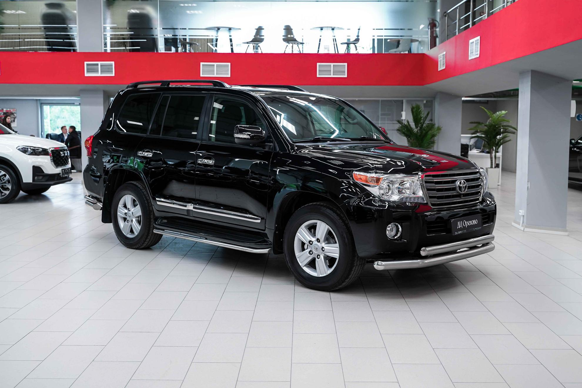 Toyota Land Cruiser 2014, черный, ДЦ Орехово