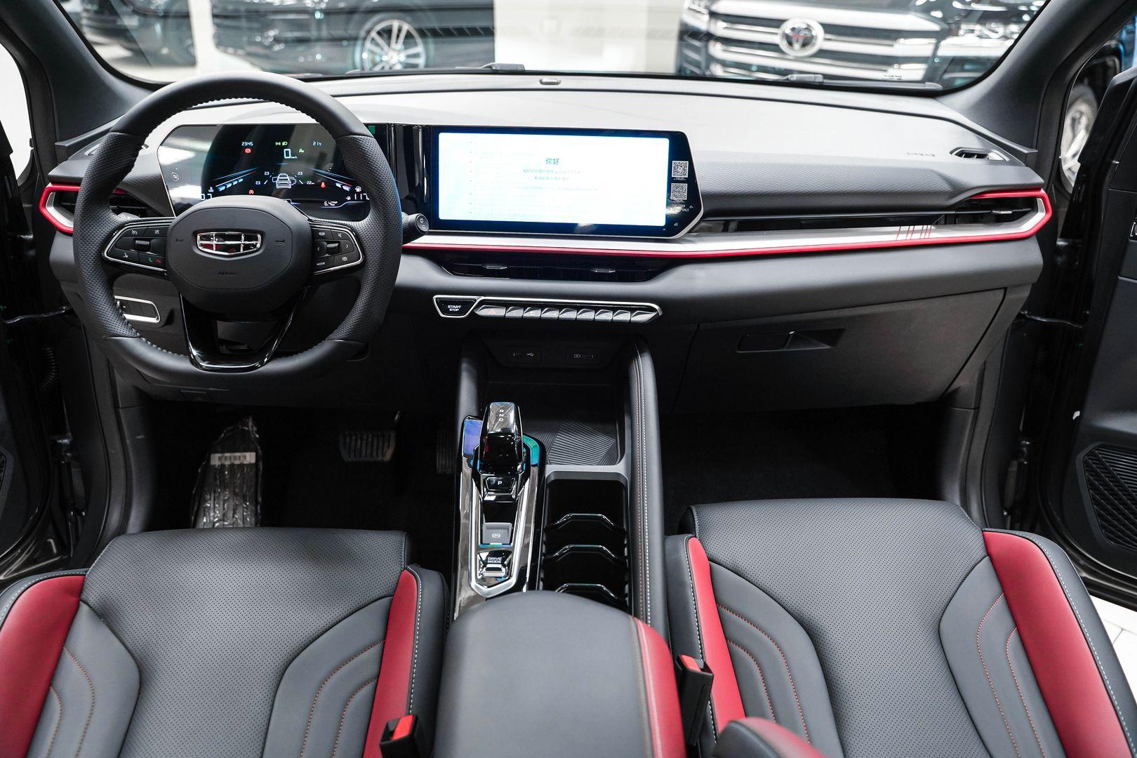 Geely Coolray 2024, серый, ДЦ Орехово