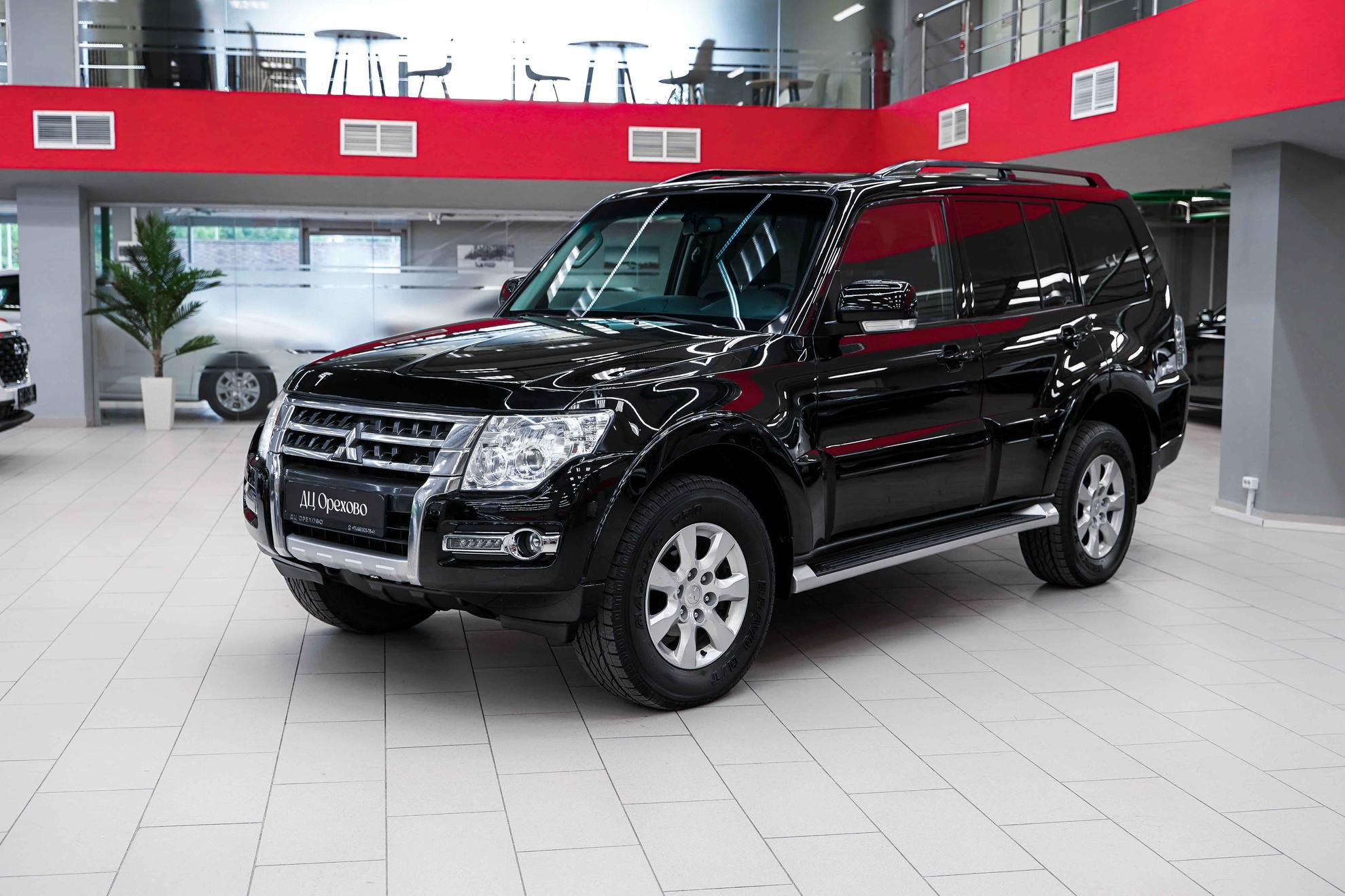 Mitsubishi Pajero 2018, черный, ДЦ Орехово