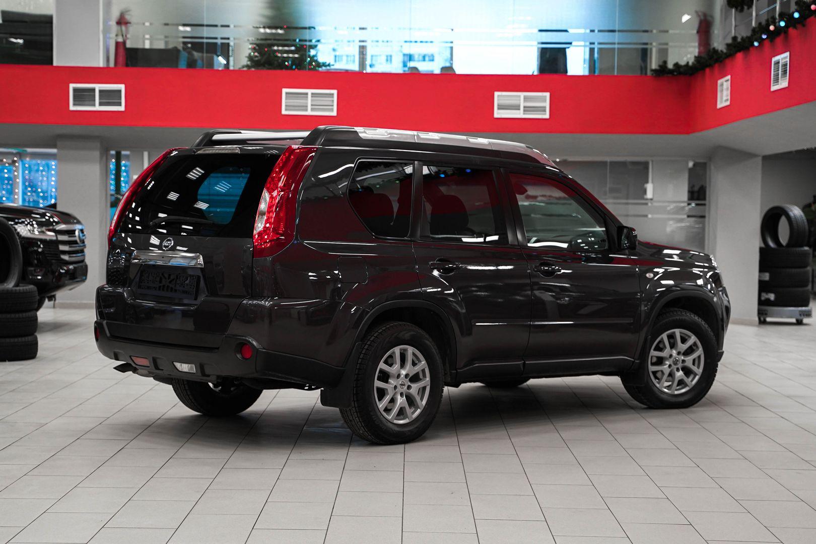 Nissan X-Trail 2013, серый, ДЦ Орехово