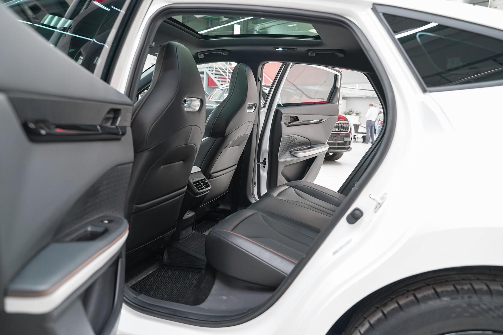 Changan UNI-V 2024, белый, ДЦ Орехово