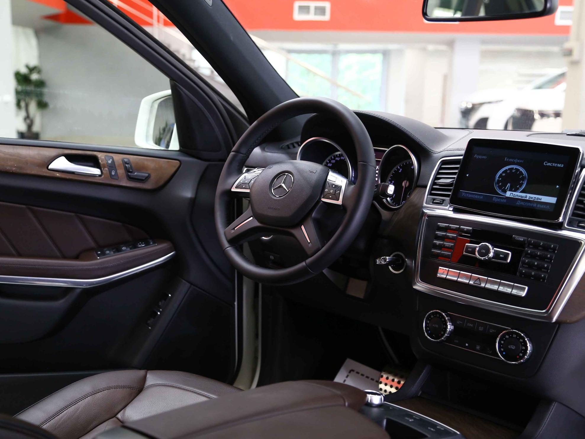 Mercedes-Benz GL-Класс 2013, белый, ДЦ Орехово