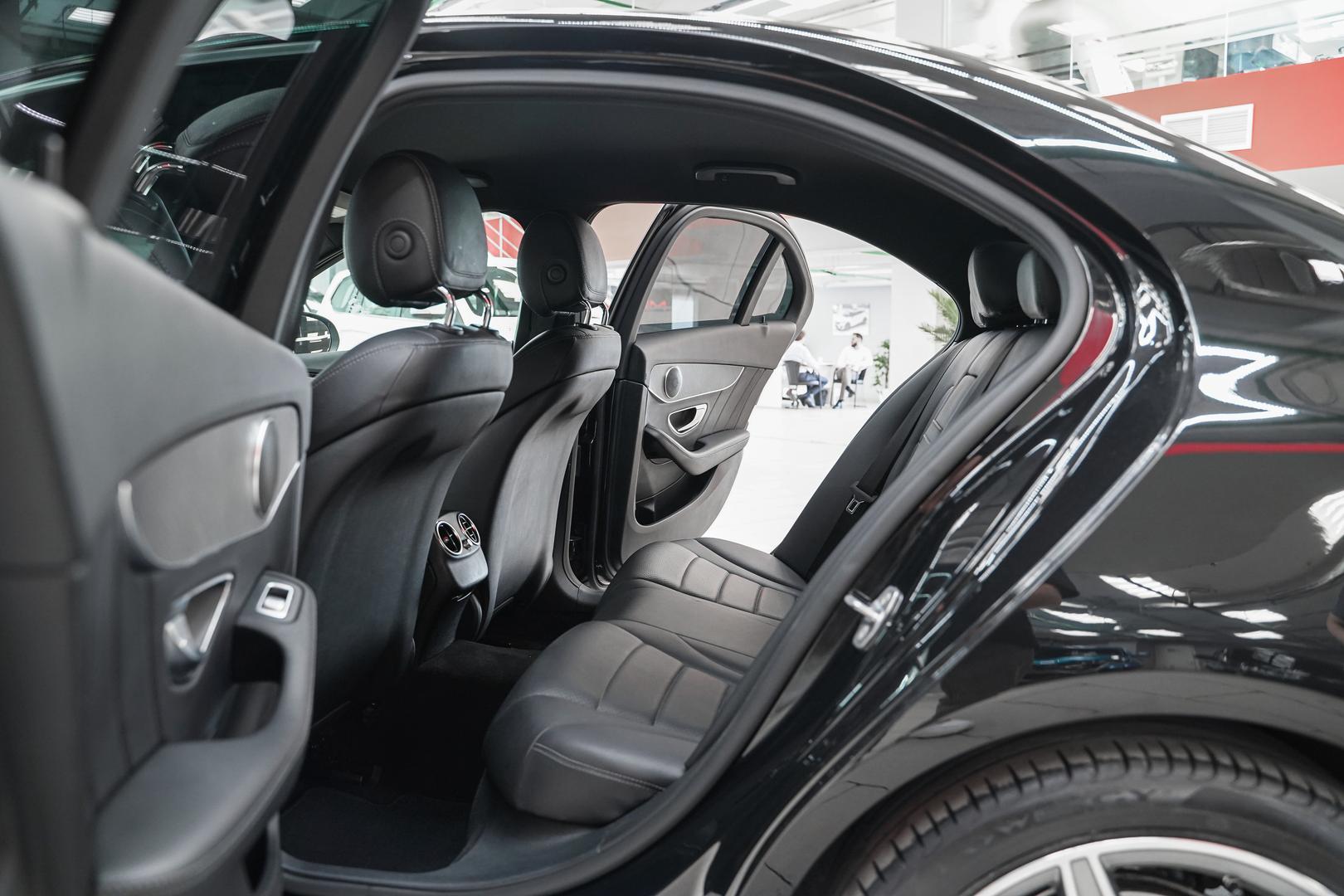 Mercedes-Benz C-Класс 2017, черный, ДЦ Орехово