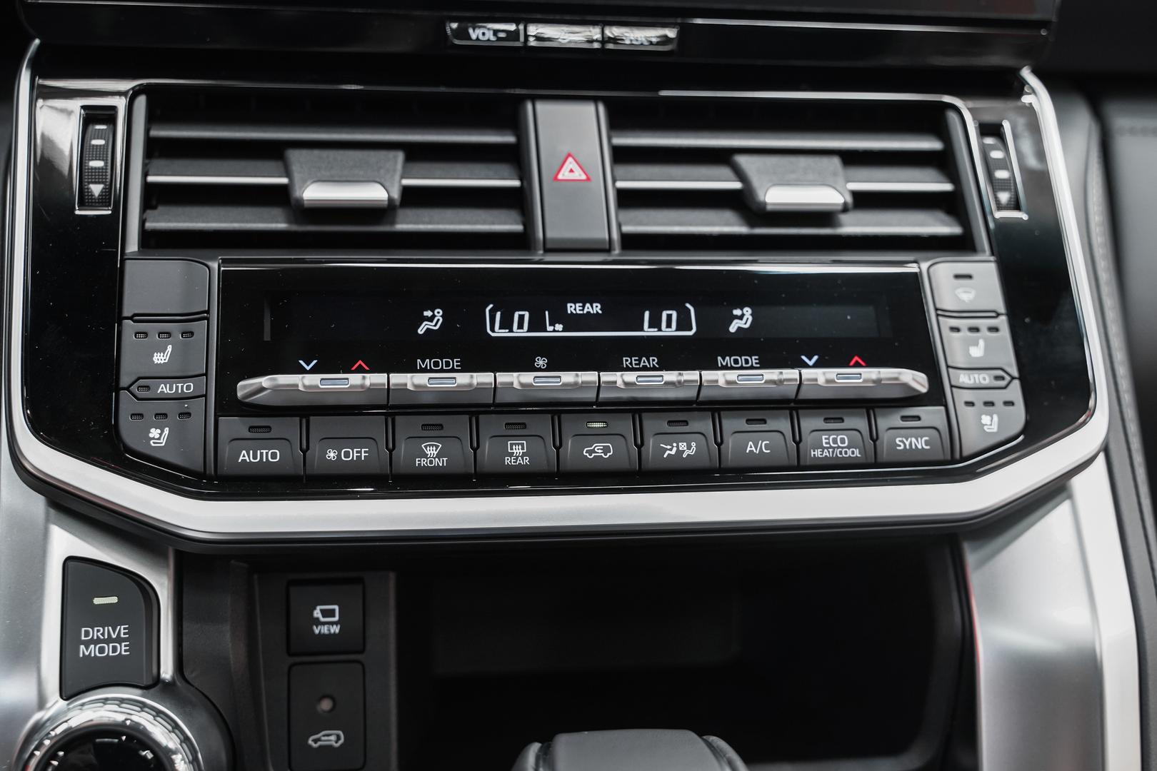 Toyota Land Cruiser 2025, черный, ДЦ Орехово
