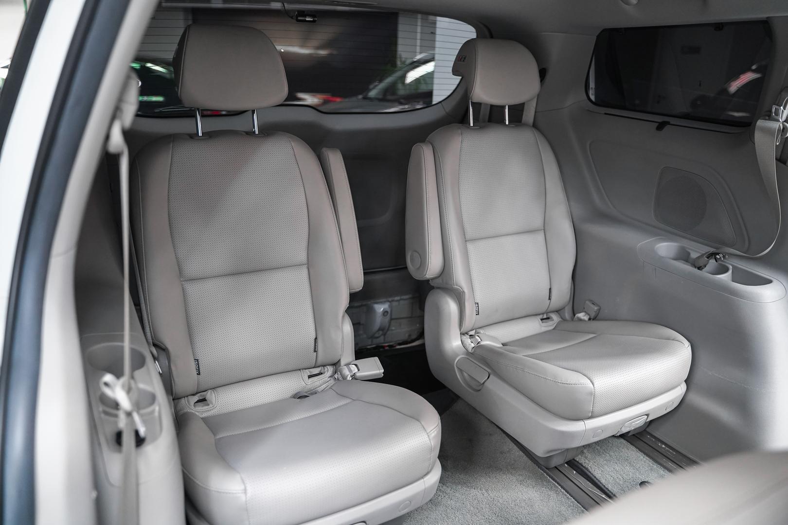 Kia Carnival 2019, белый, ДЦ Орехово