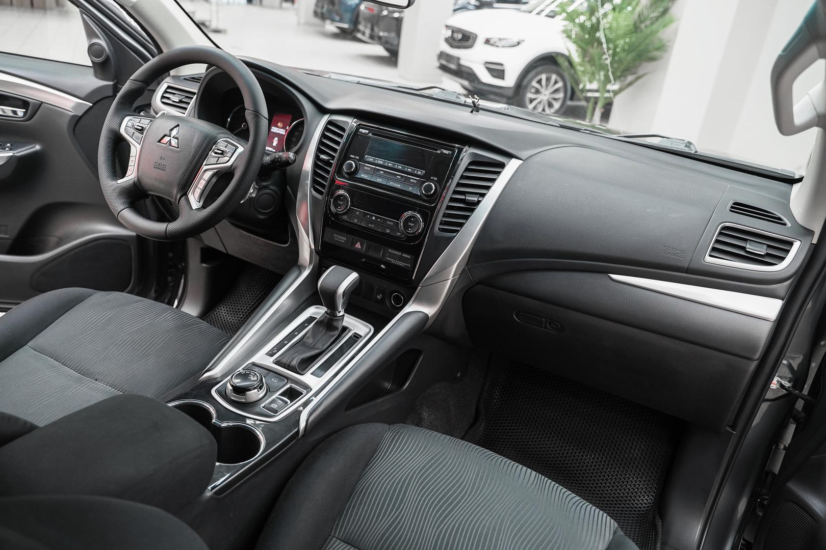 Mitsubishi Pajero Sport 2019, серый, ДЦ Орехово