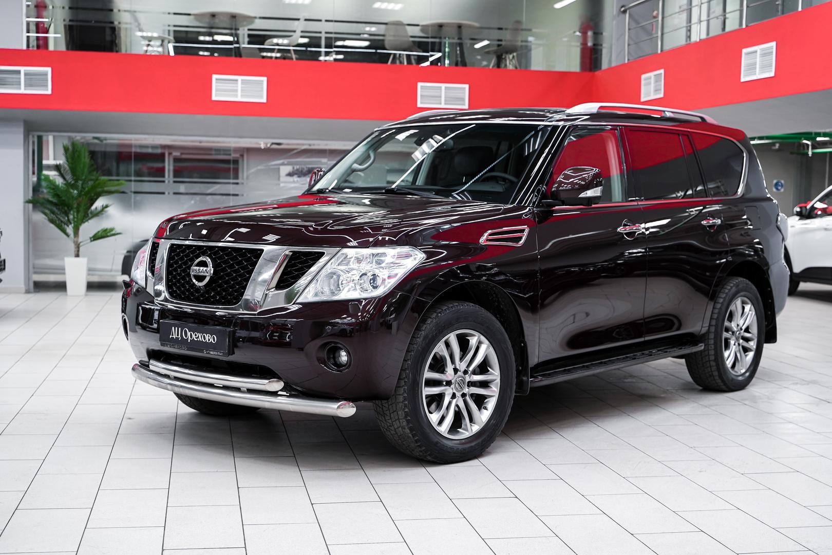 Nissan Patrol 2013, красный, ДЦ Орехово