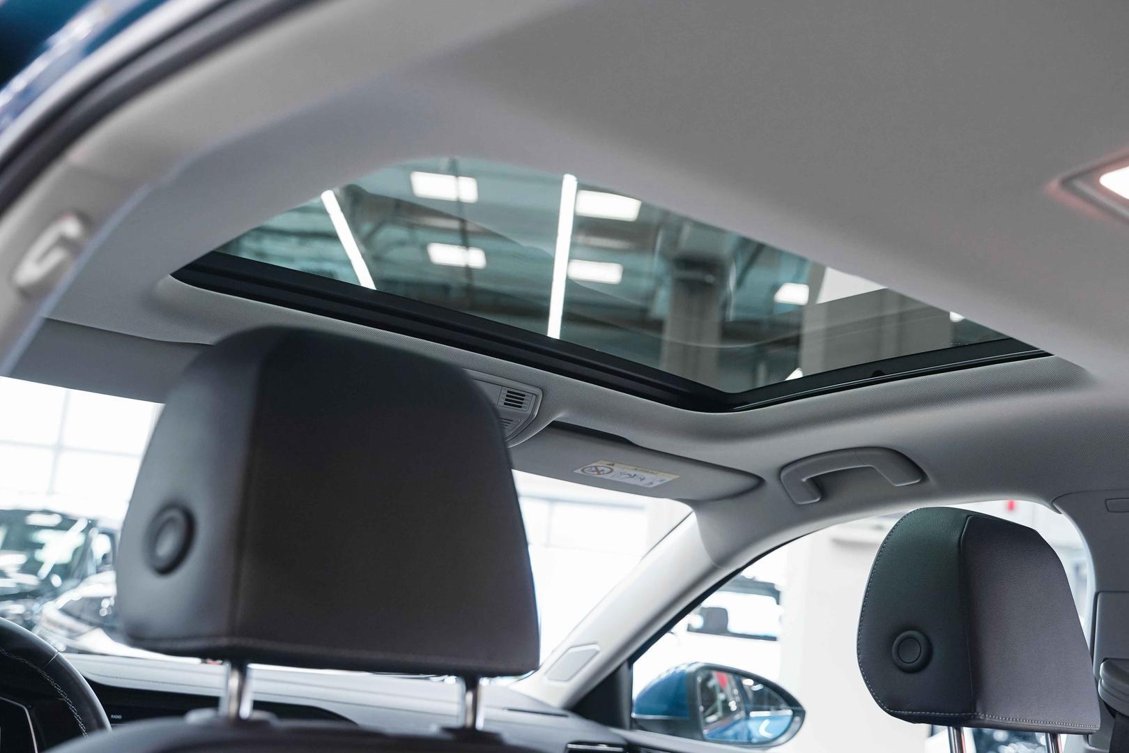 Volkswagen Jetta 2021, синий, ДЦ Орехово