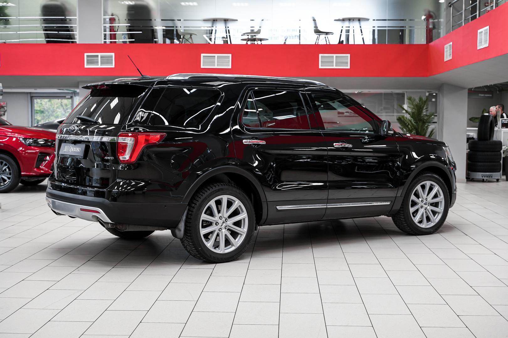 Ford Explorer 2016, черный, ДЦ Орехово