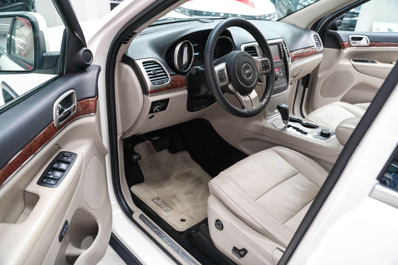 Jeep Grand Cherokee 2011, белый, ДЦ Орехово