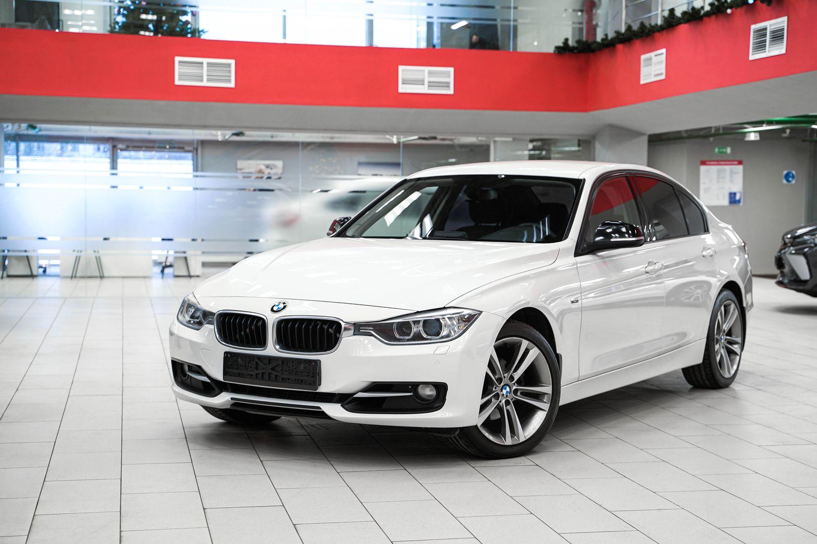 BMW 3 серии 2013, белый, ДЦ Орехово
