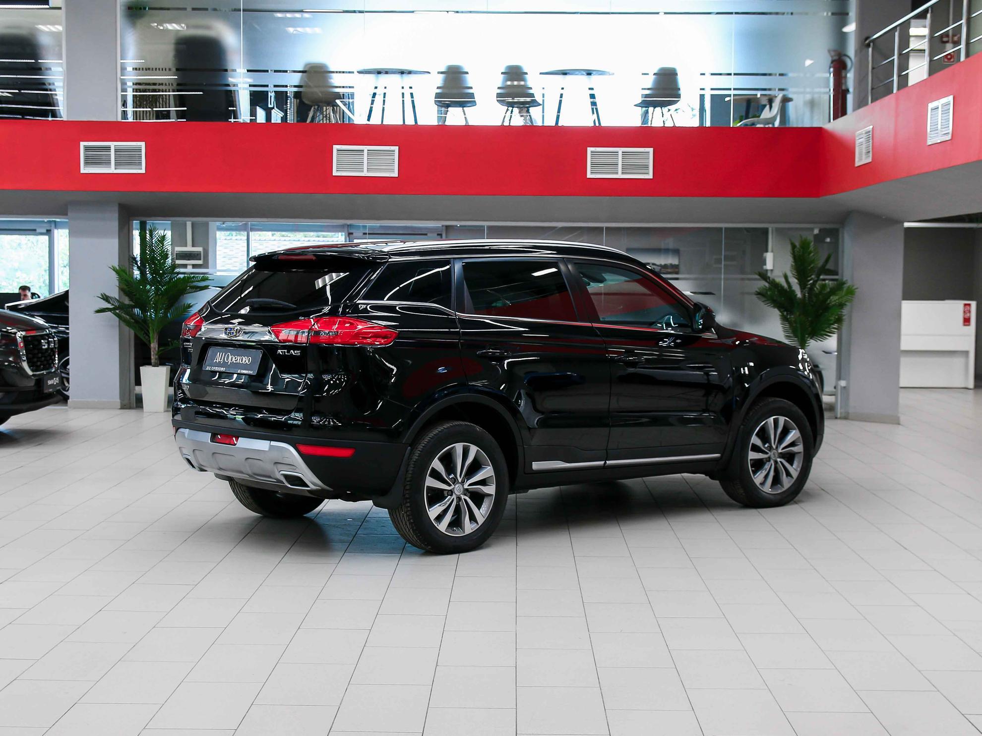 Geely Atlas 2019, черный, ДЦ Орехово