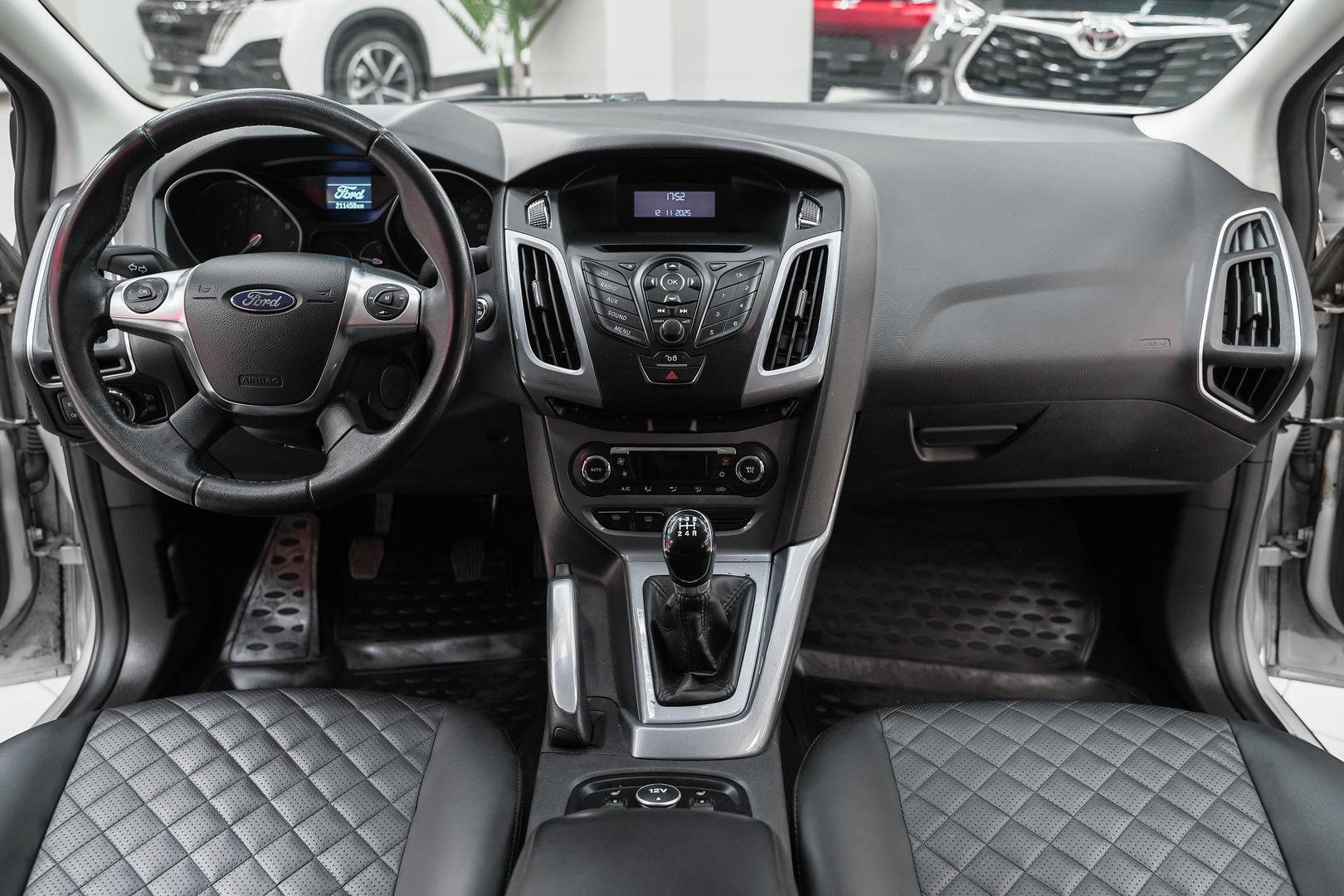 Ford Focus 2012, серый, ДЦ Орехово
