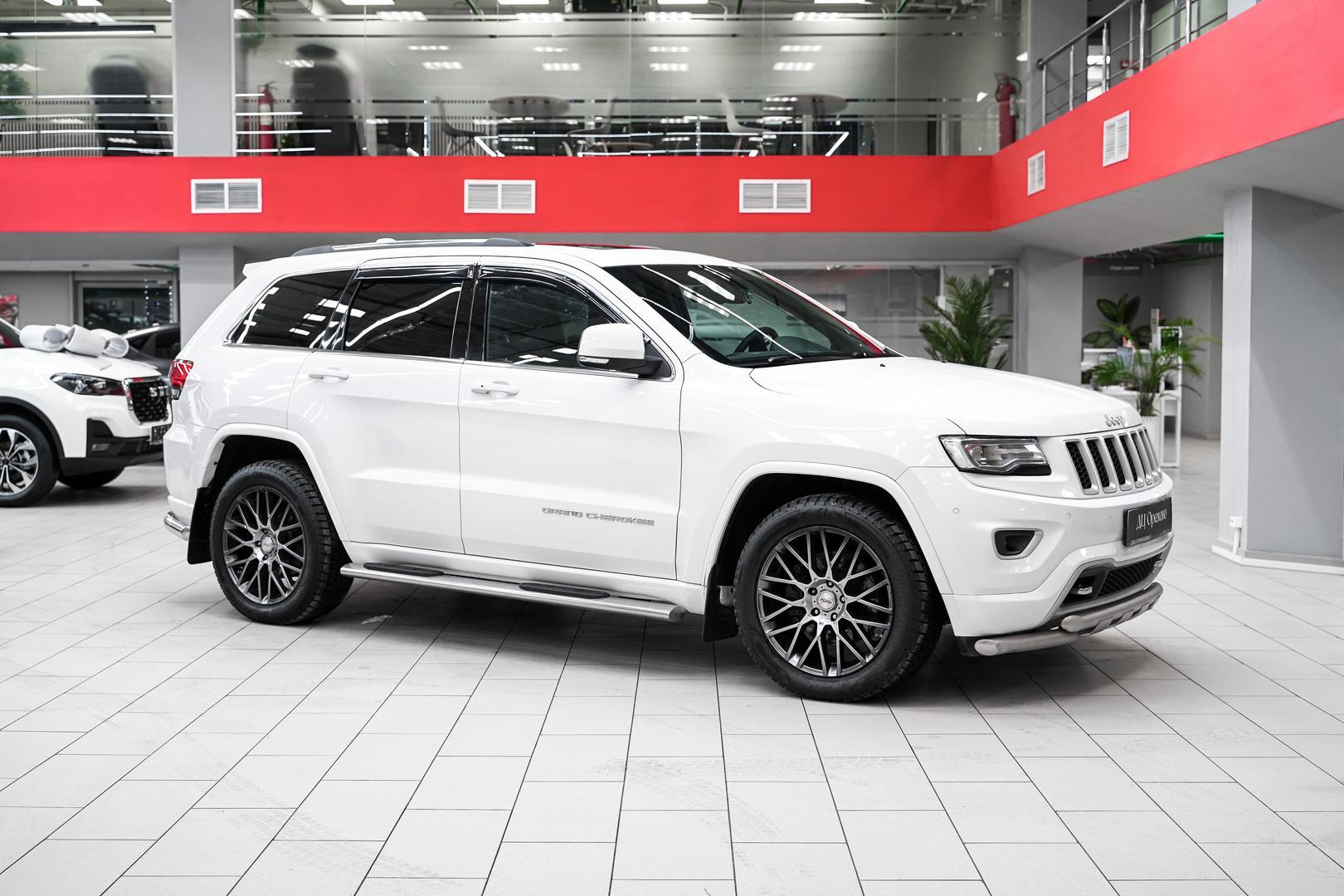 Jeep Grand Cherokee 2015, белый, ДЦ Орехово