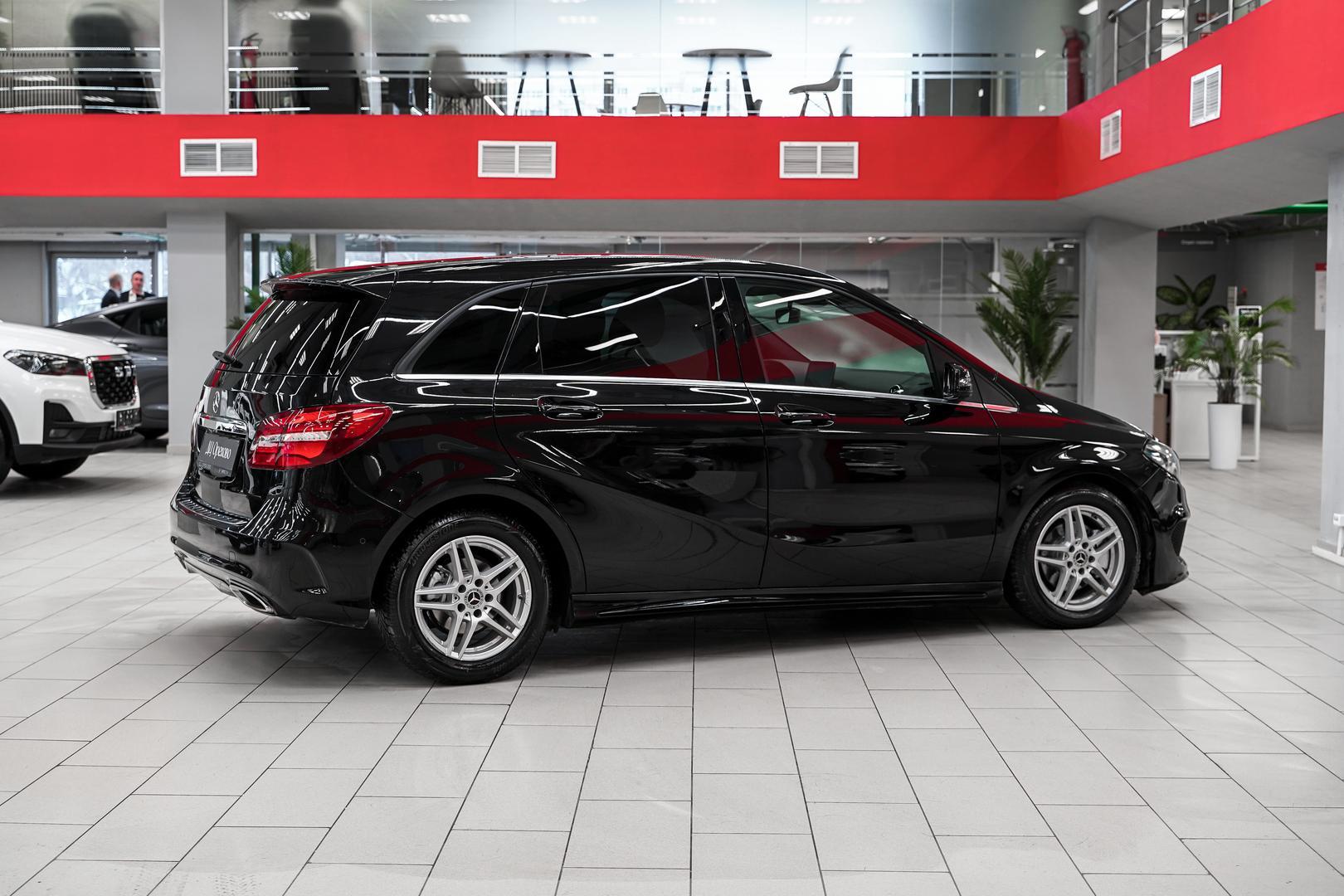 Mercedes-Benz B-Класс 2018, черный, ДЦ Орехово