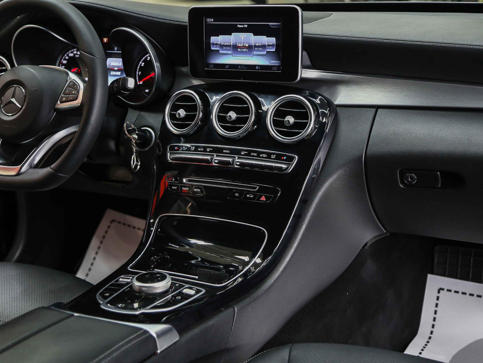 Mercedes-Benz C-Класс 2015, черный, ДЦ Орехово