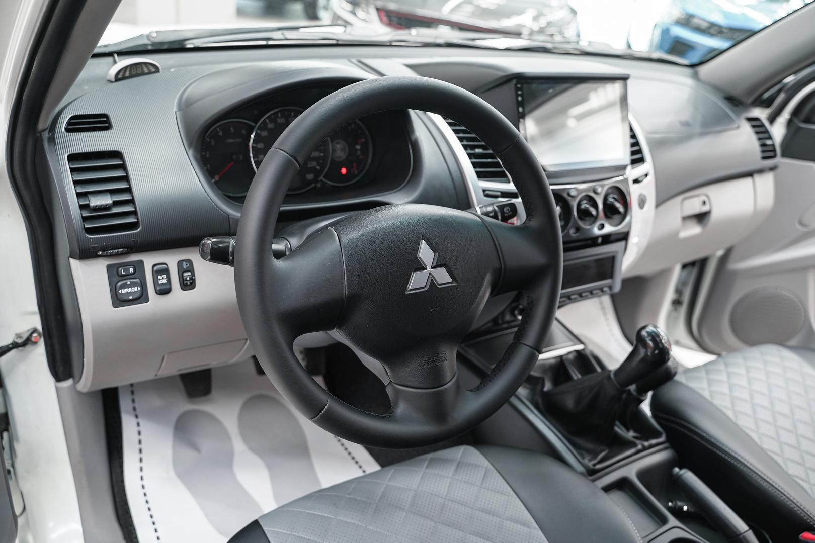 Mitsubishi Pajero Sport 2012, белый, ДЦ Орехово