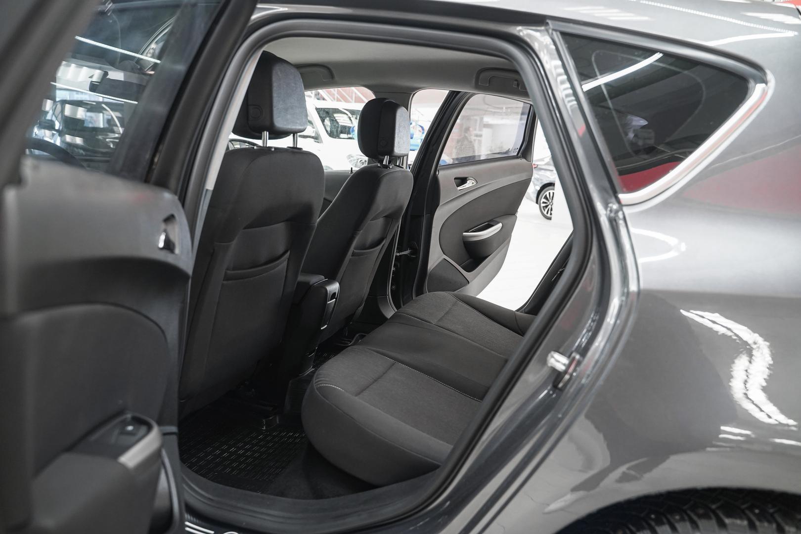 Opel Astra 2011, серый, ДЦ Орехово
