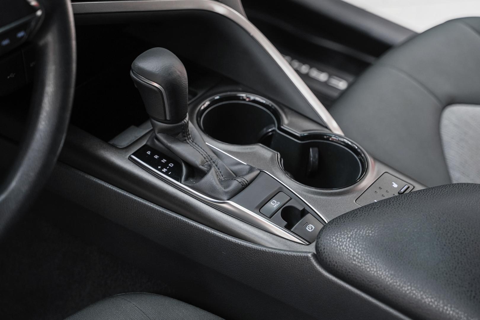 Toyota Camry 2021, белый, ДЦ Орехово
