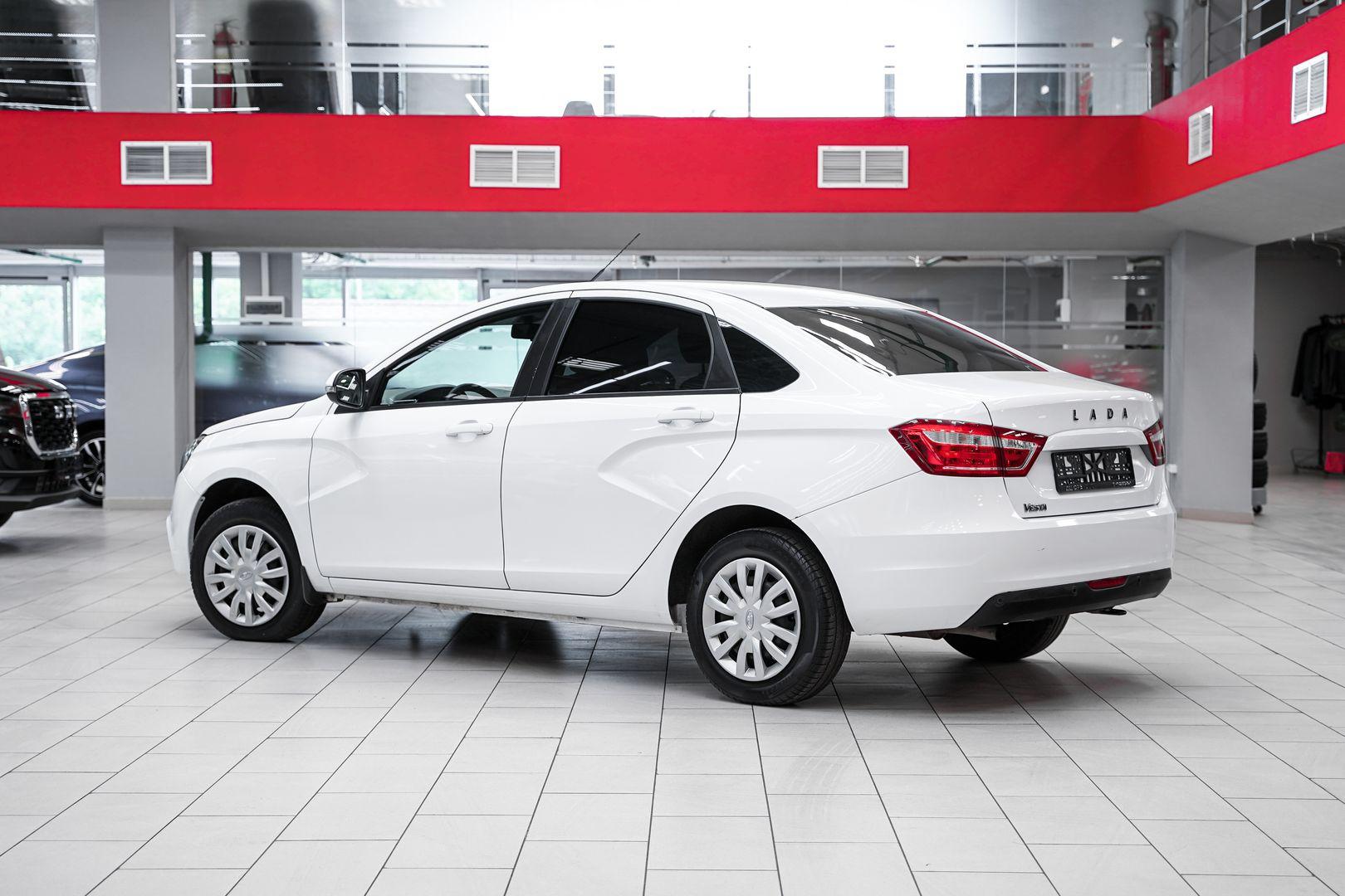 LADA (ВАЗ) Vesta 2018, белый, ДЦ Орехово