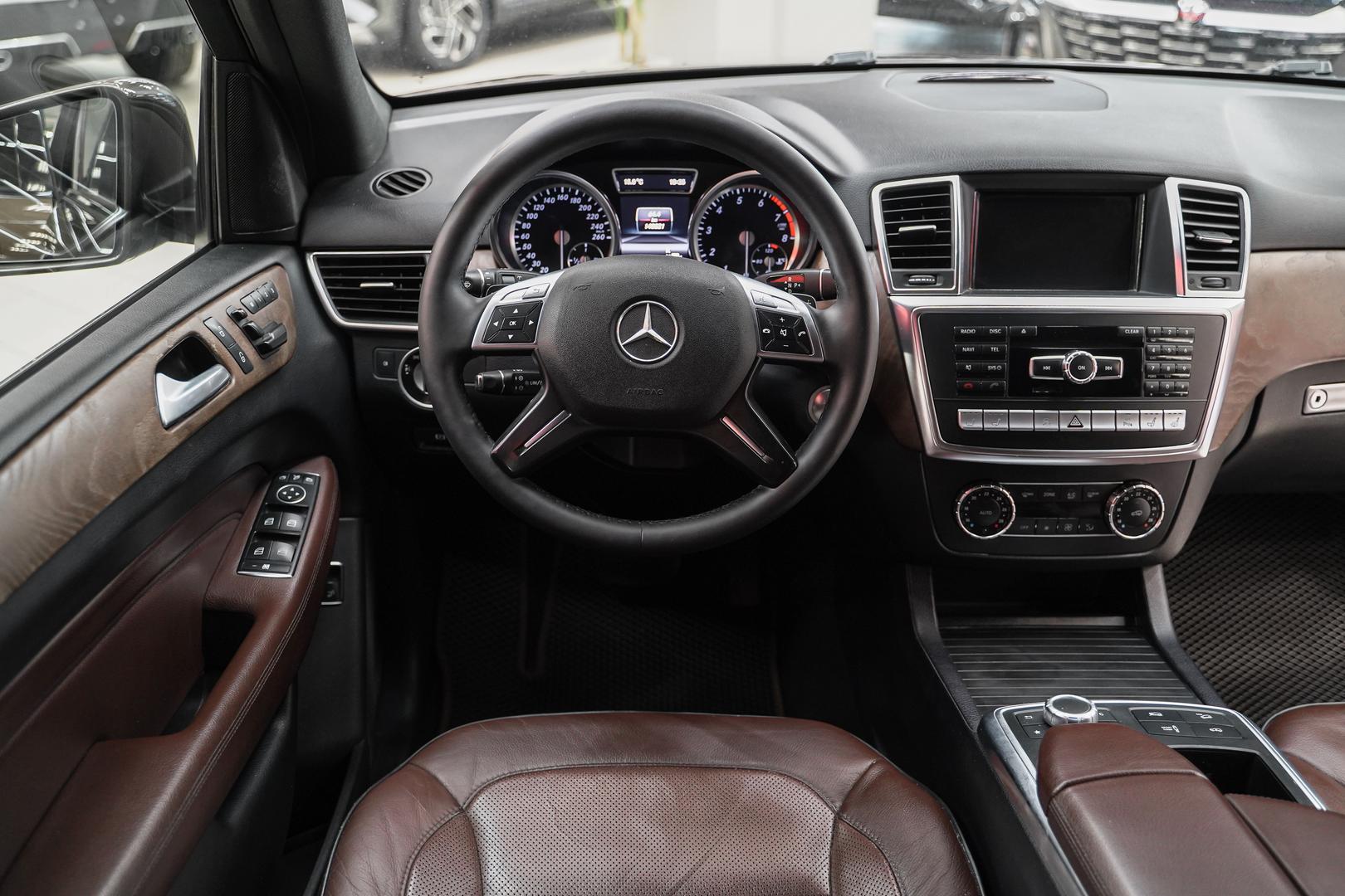 Mercedes-Benz M-Класс 2012, коричневый, ДЦ Орехово