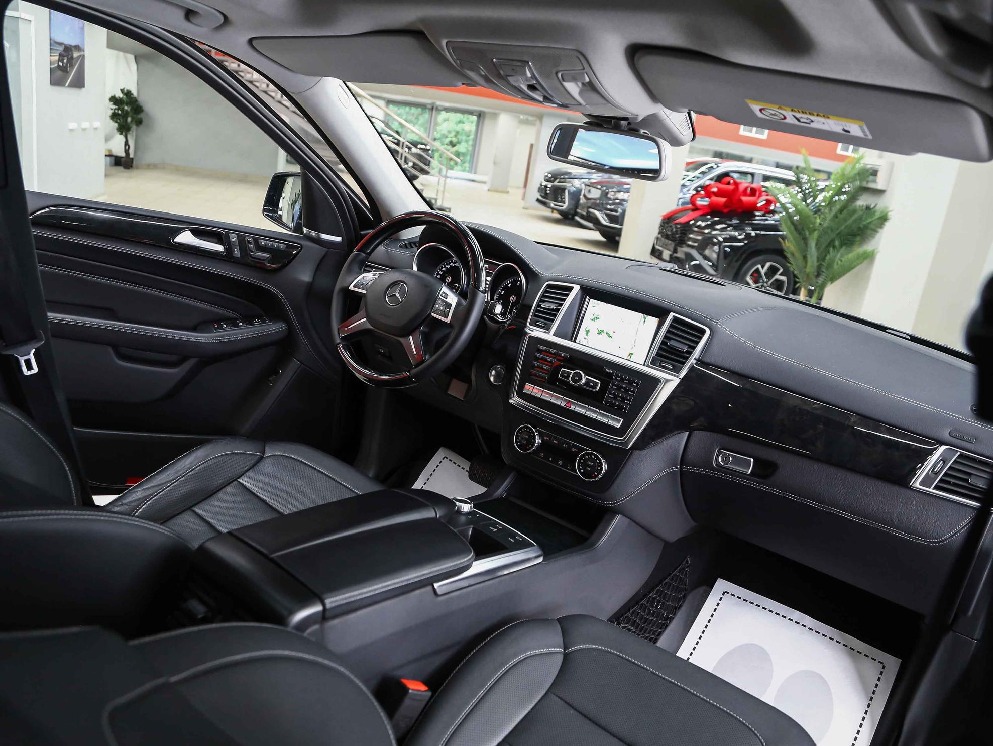 Mercedes-Benz M-Класс 2014, черный, ДЦ Орехово