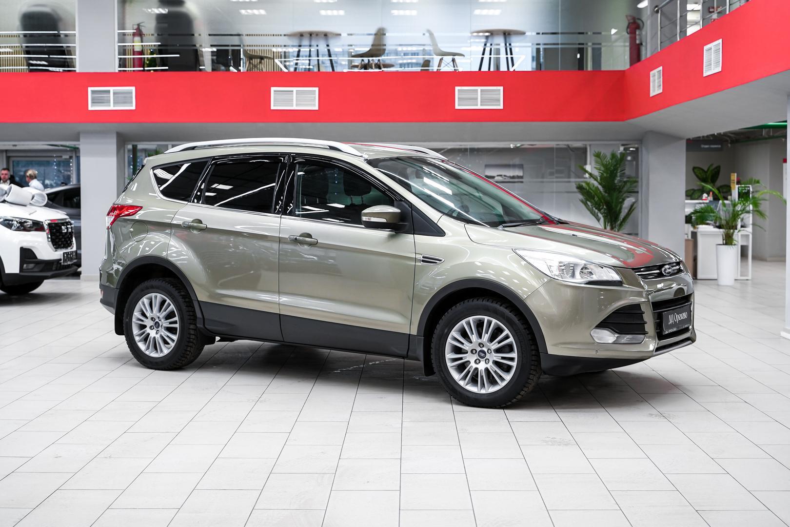 Ford Kuga 2013, зеленый, ДЦ Орехово