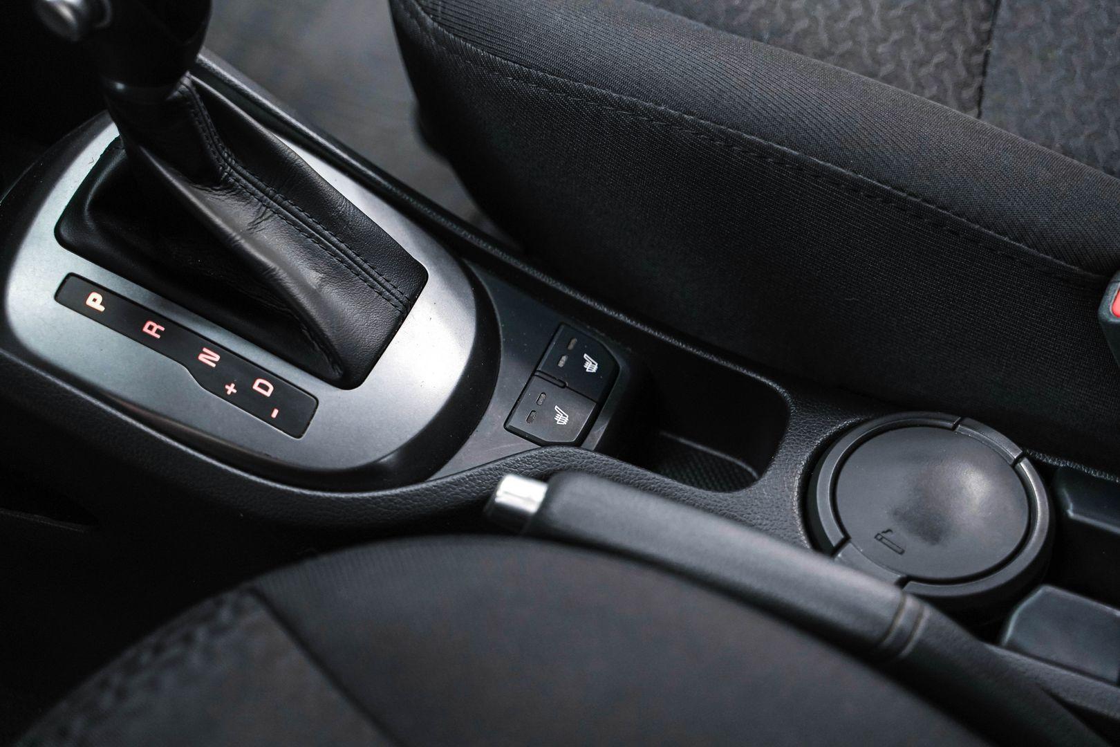Kia Rio 2015, серый, ДЦ Орехово