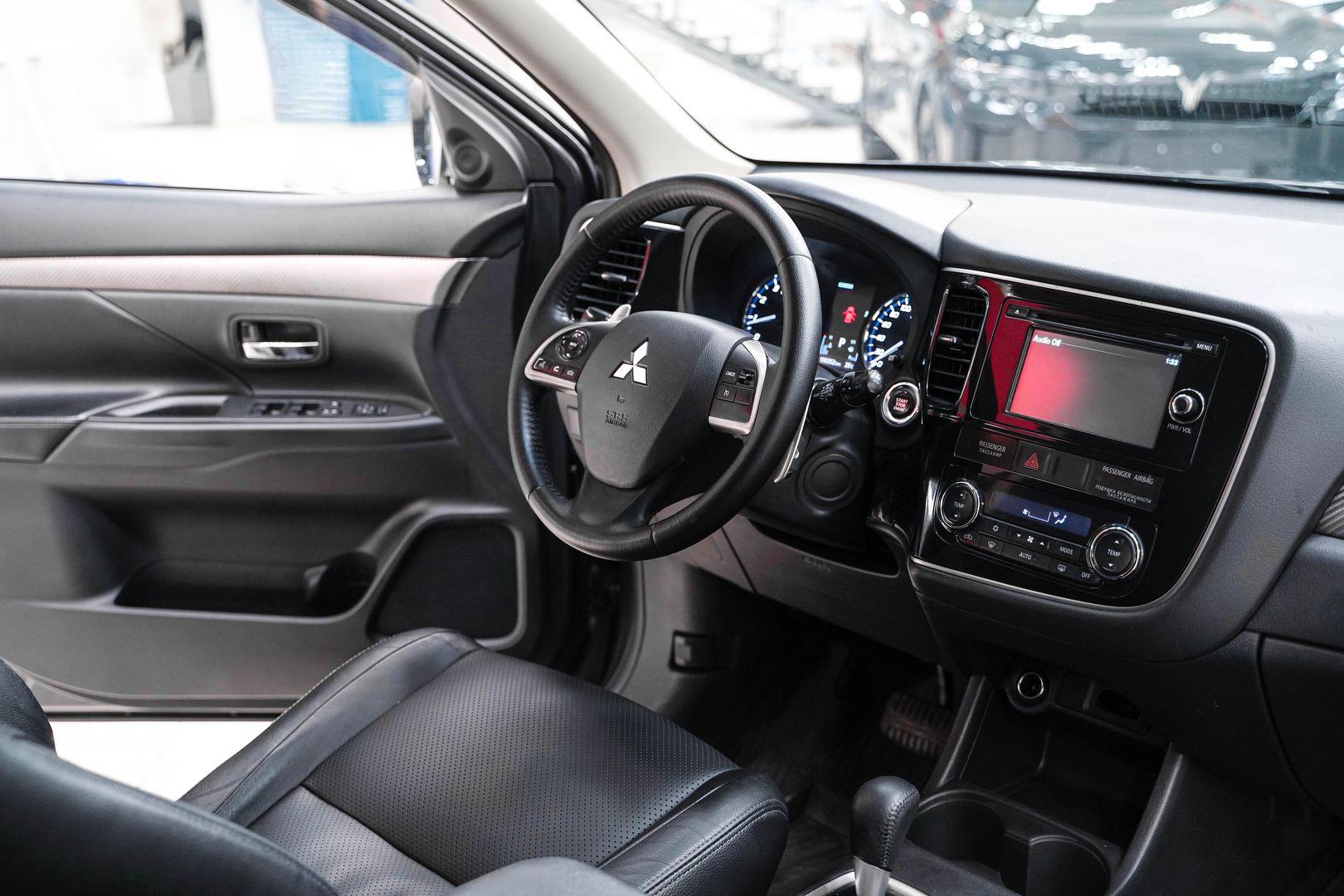 Mitsubishi Outlander 2013, серый, ДЦ Орехово