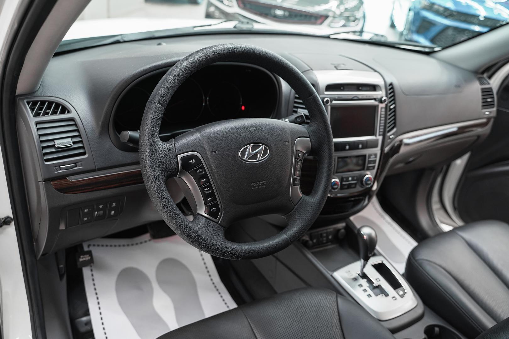 Hyundai Santa Fe 2011, белый, ДЦ Орехово