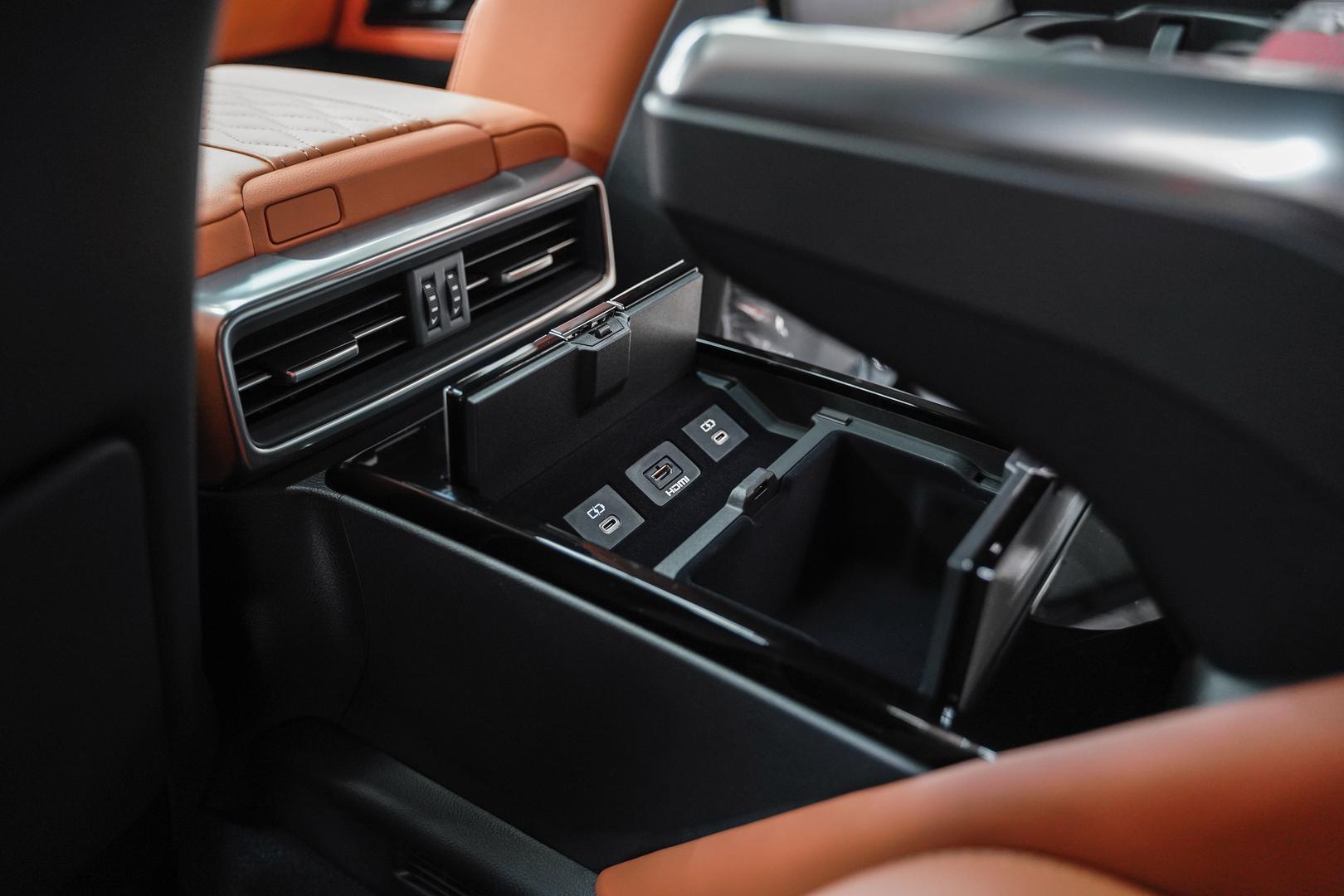 Lexus LX 2025, черный, ДЦ Орехово
