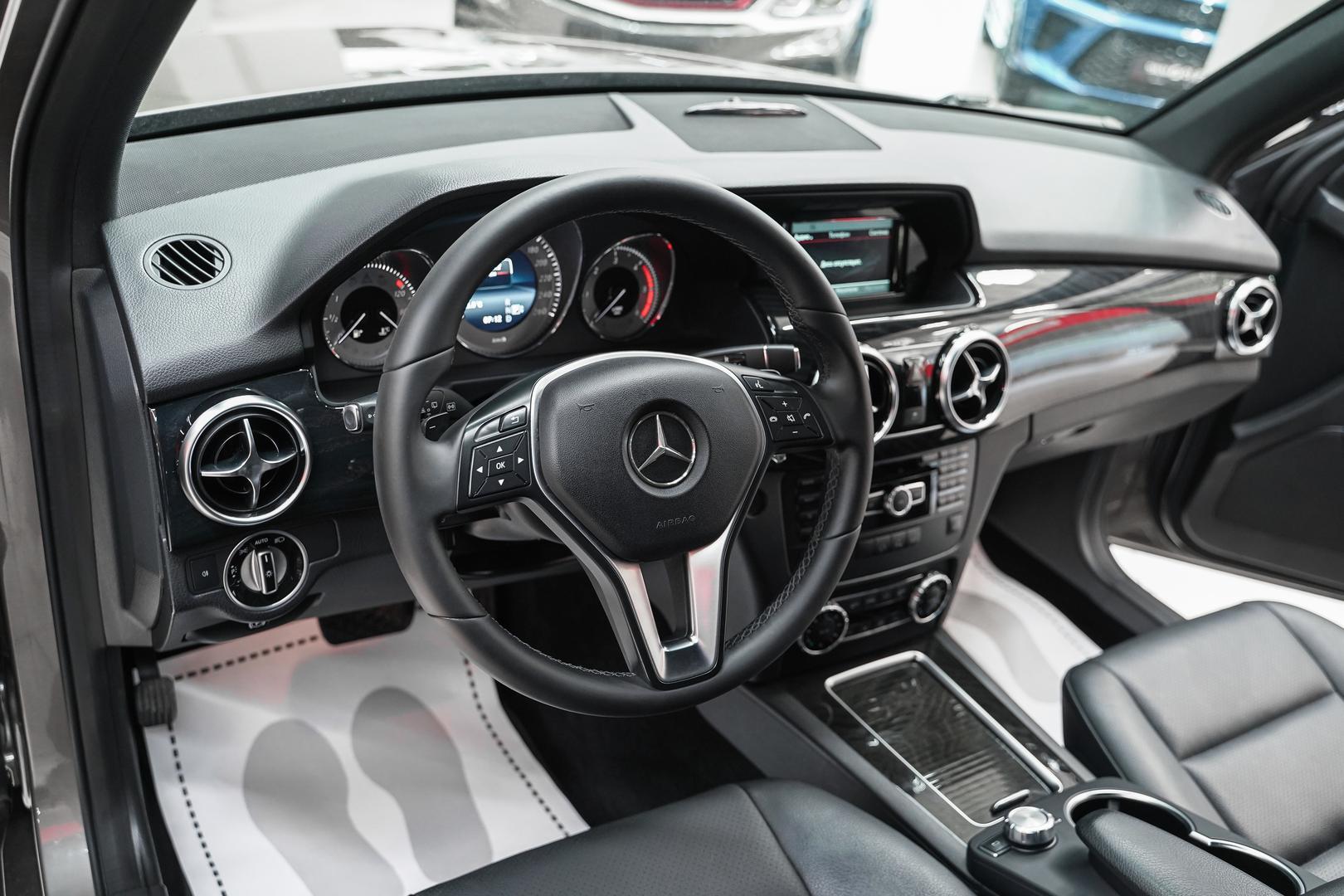 Mercedes-Benz GLK-Класс 2015, серый, ДЦ Орехово